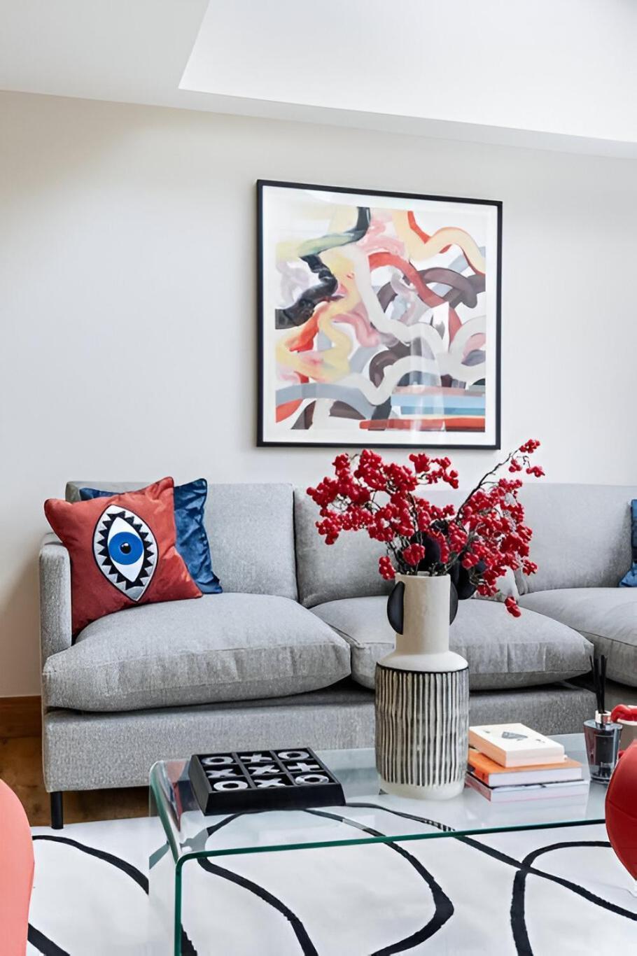Vibrant Urban Escape, Family Friendly - Sleeps 8! Apartment London