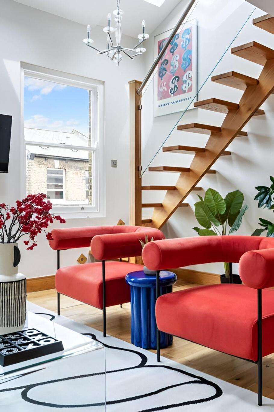 Apartment Vibrant Urban Escape, Family Friendly - Sleeps 8!