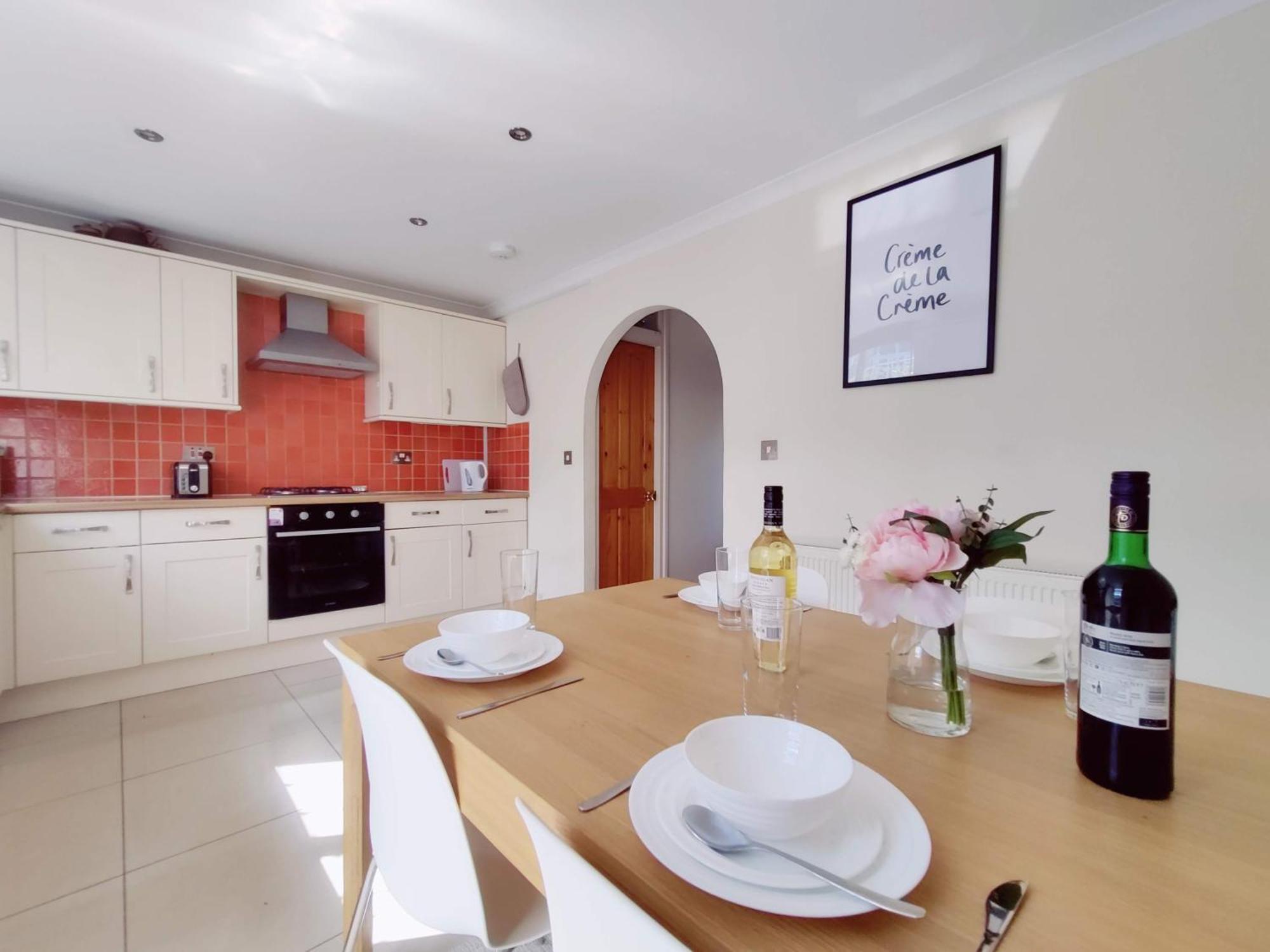 Ferienhaus Spacious 3 Bedroom Whitechapel - 9 Mins From Tower Bridge With Free Parking & Garden