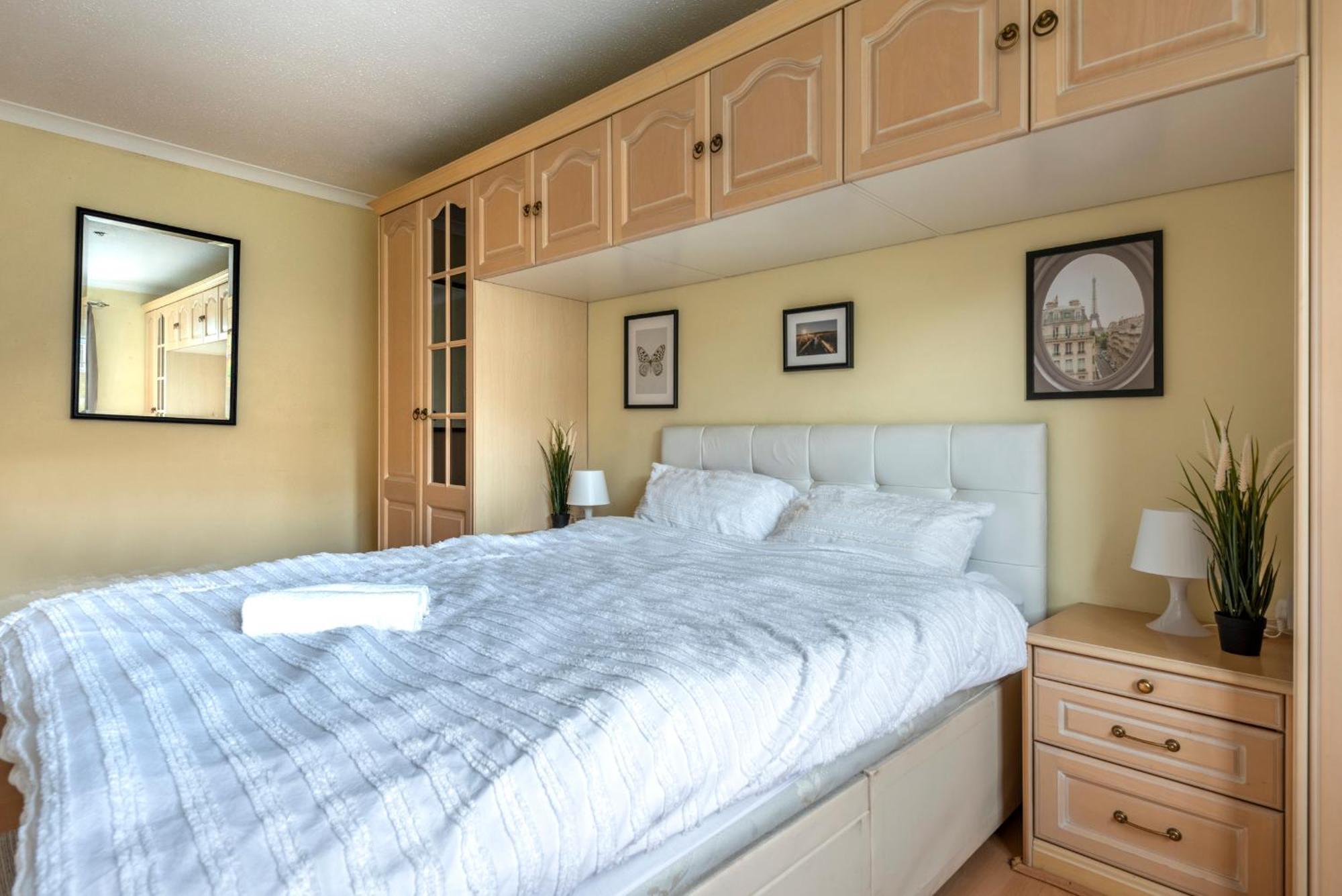 Ferienhaus Spacious 3 Bedroom Whitechapel - 9 Mins From Tower Bridge With Free Parking & Garden