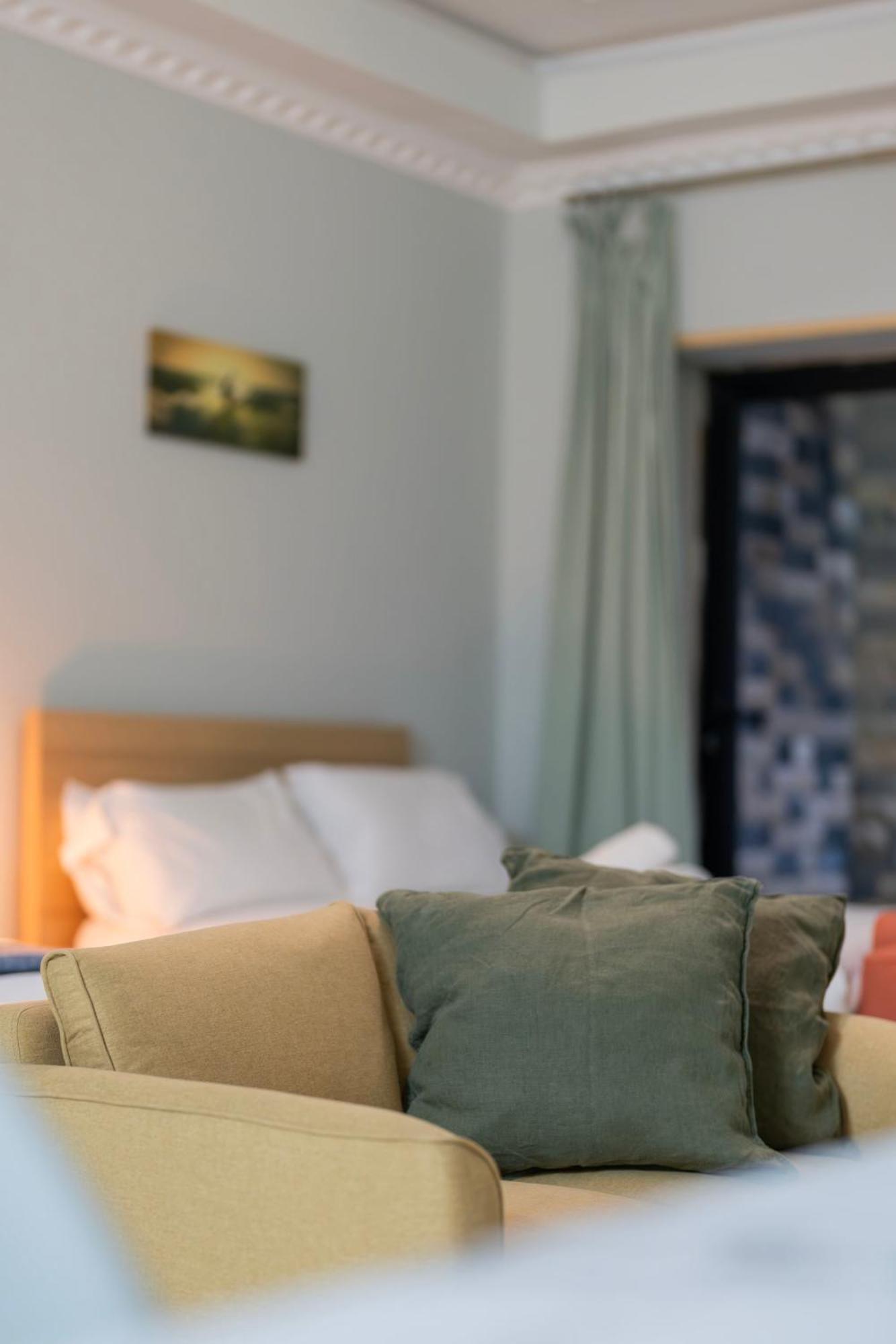 Finchley Road & By Primecityhosts * London