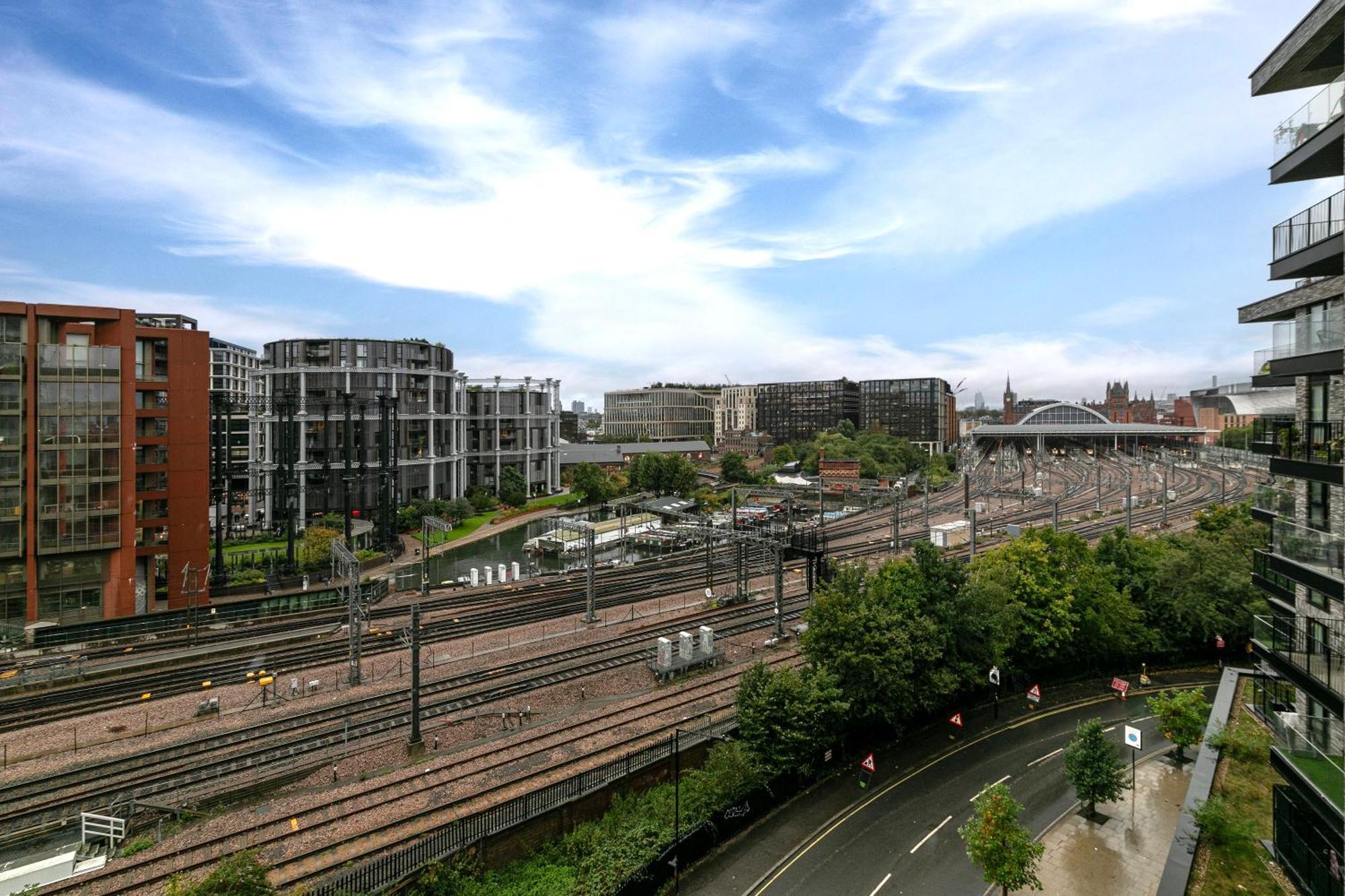Apartment Kings Cross - Luxury 3 Bed Apartment, Private Balcony *