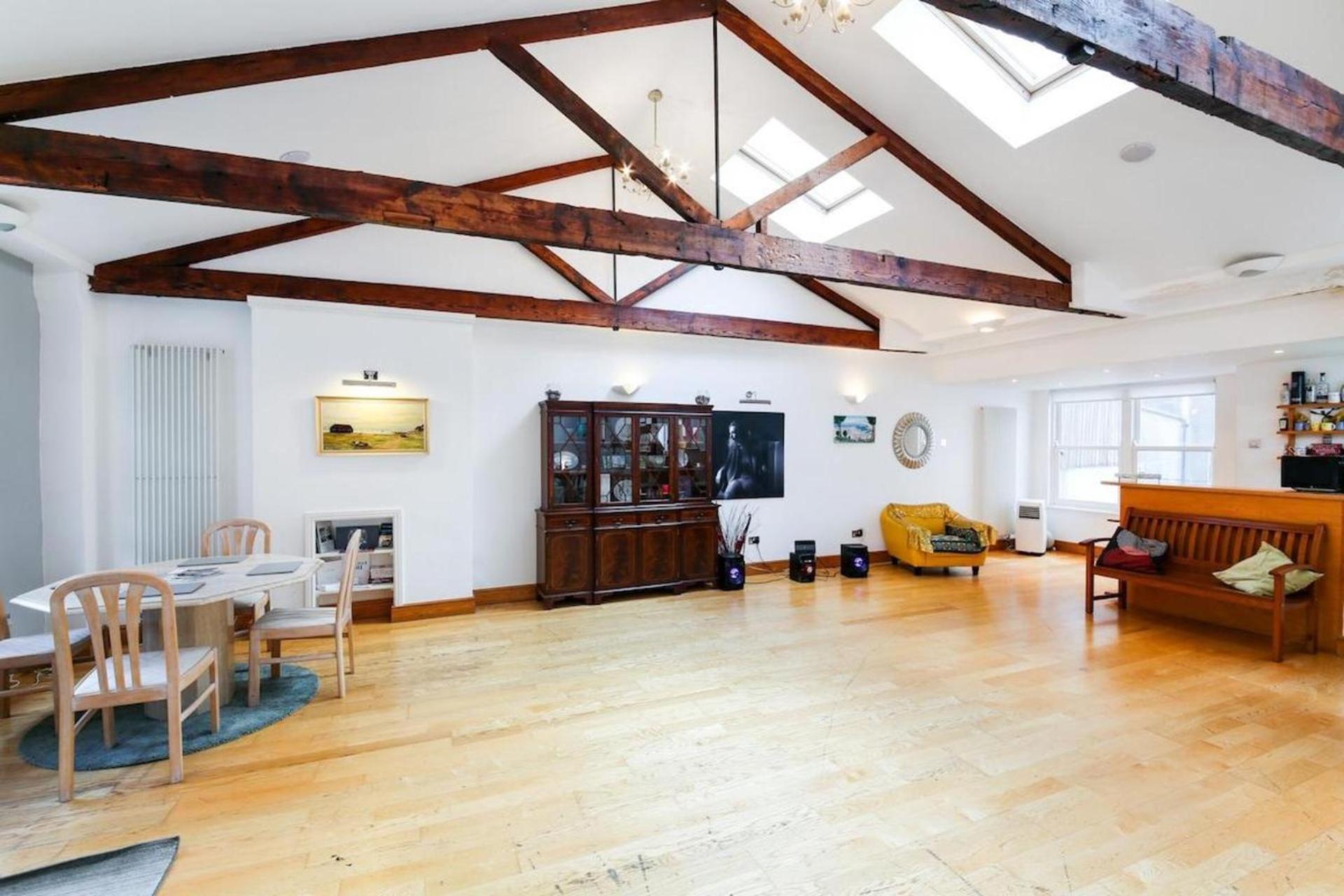 Specious Family Kensington House - 5 Bedrooms Holiday home