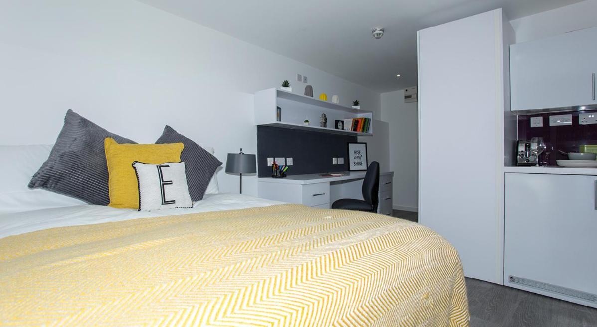 Cube Ealing Apartment London