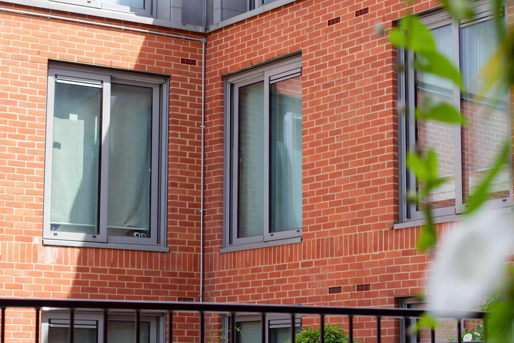 Cube Ealing Apartment *