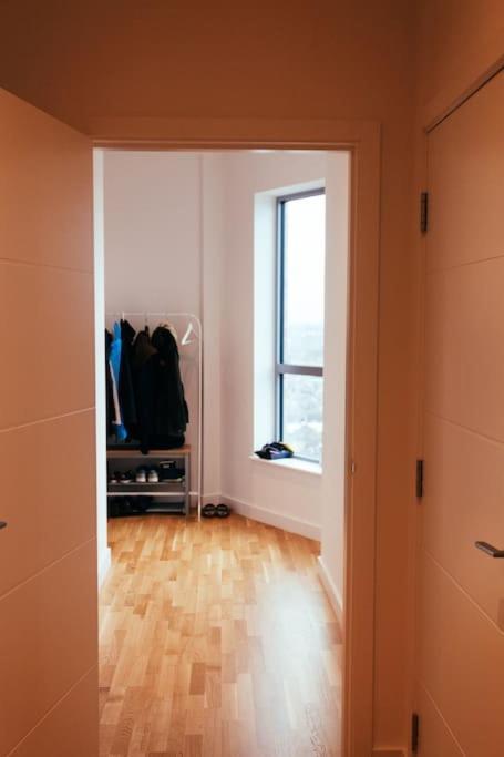 3 Bedroom Penthouse With Terrace And Skyline In Battersea Appartement Londen