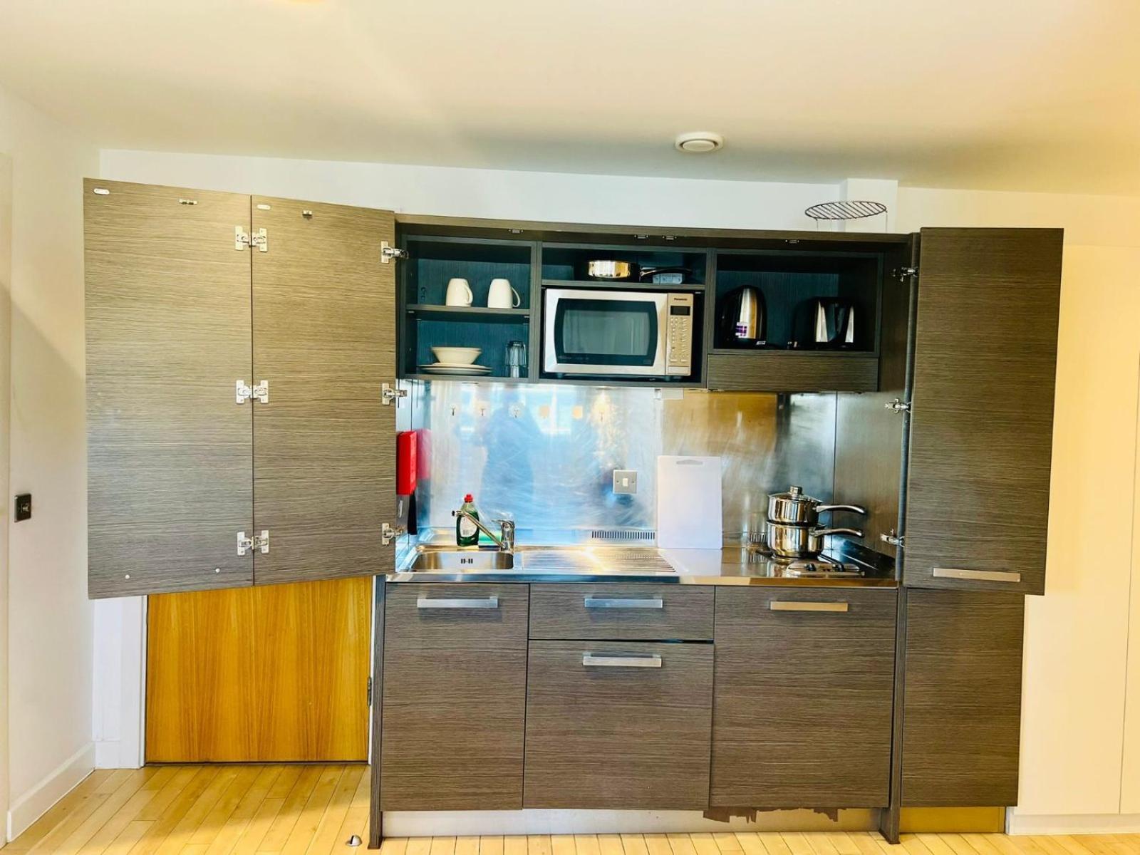 Homestay Student Only, At Kirby, London