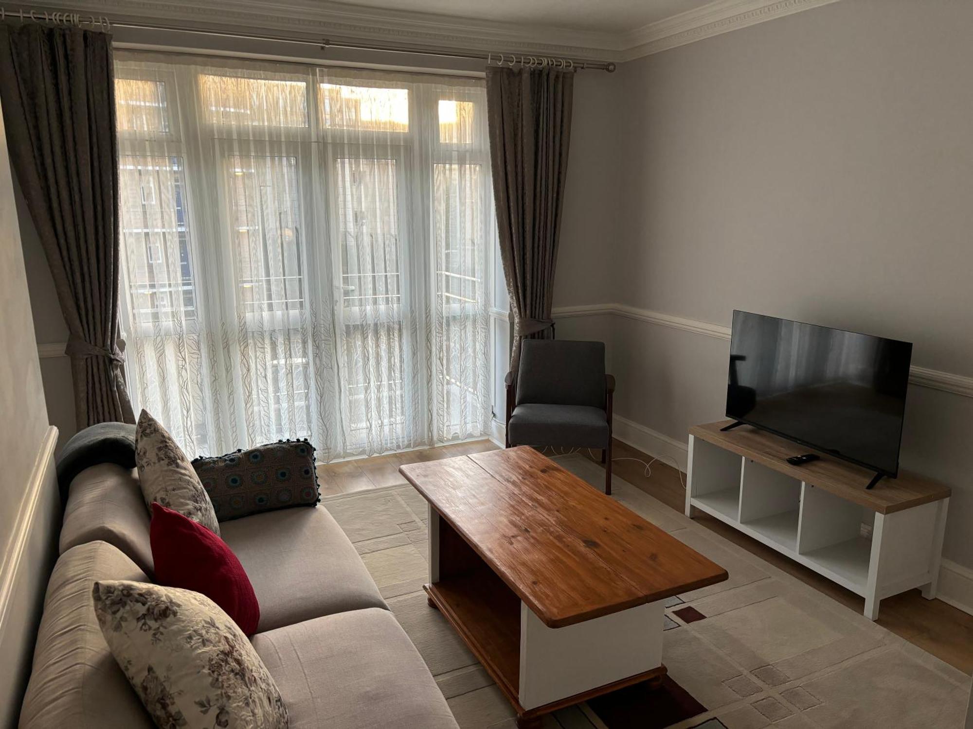 Appartement Bright 2 Bedroom Flat Close To Centre