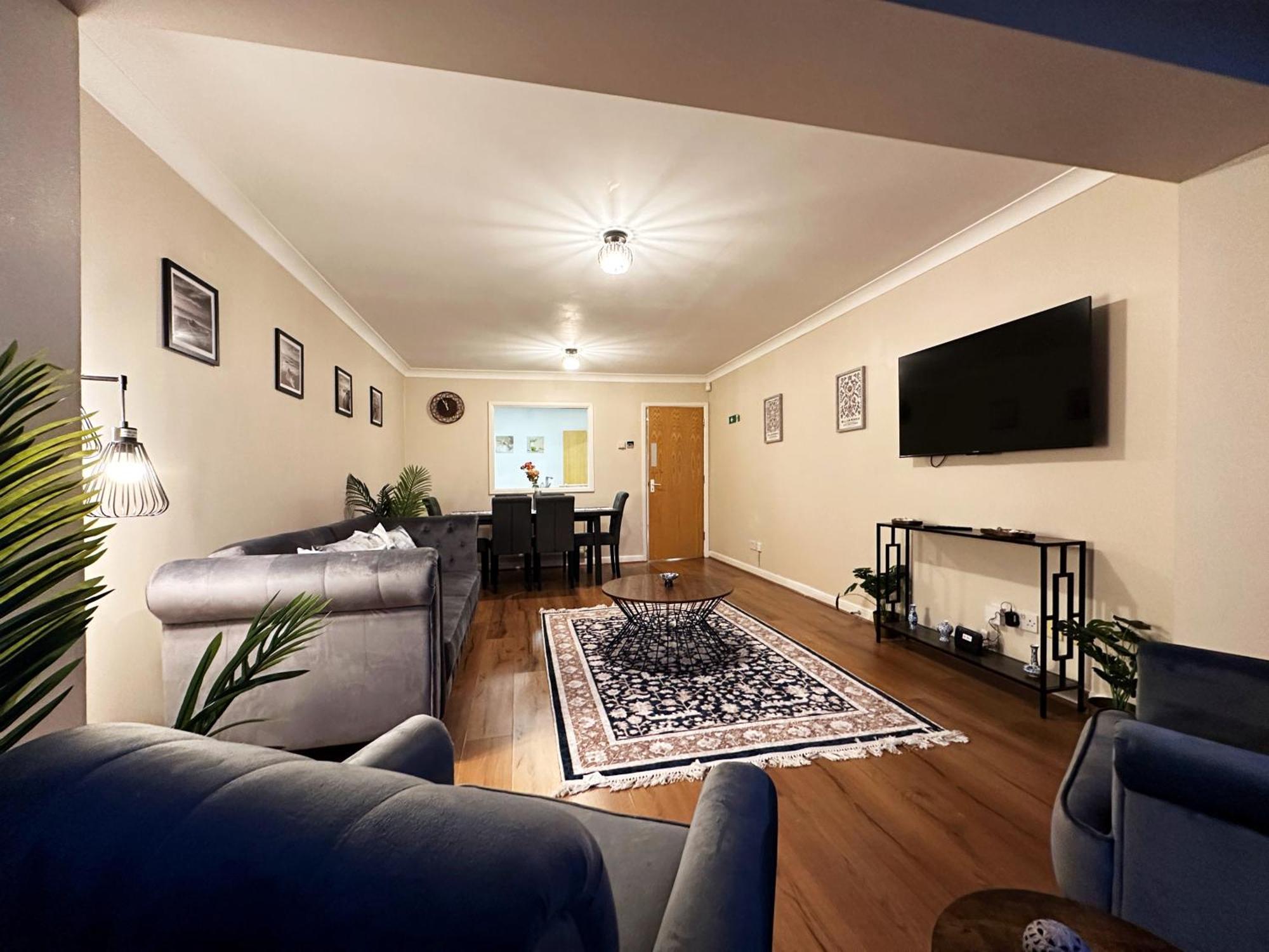 Betty's Place In Tower Hill - 2 Double Beds, Max 4 People, Great Location In London