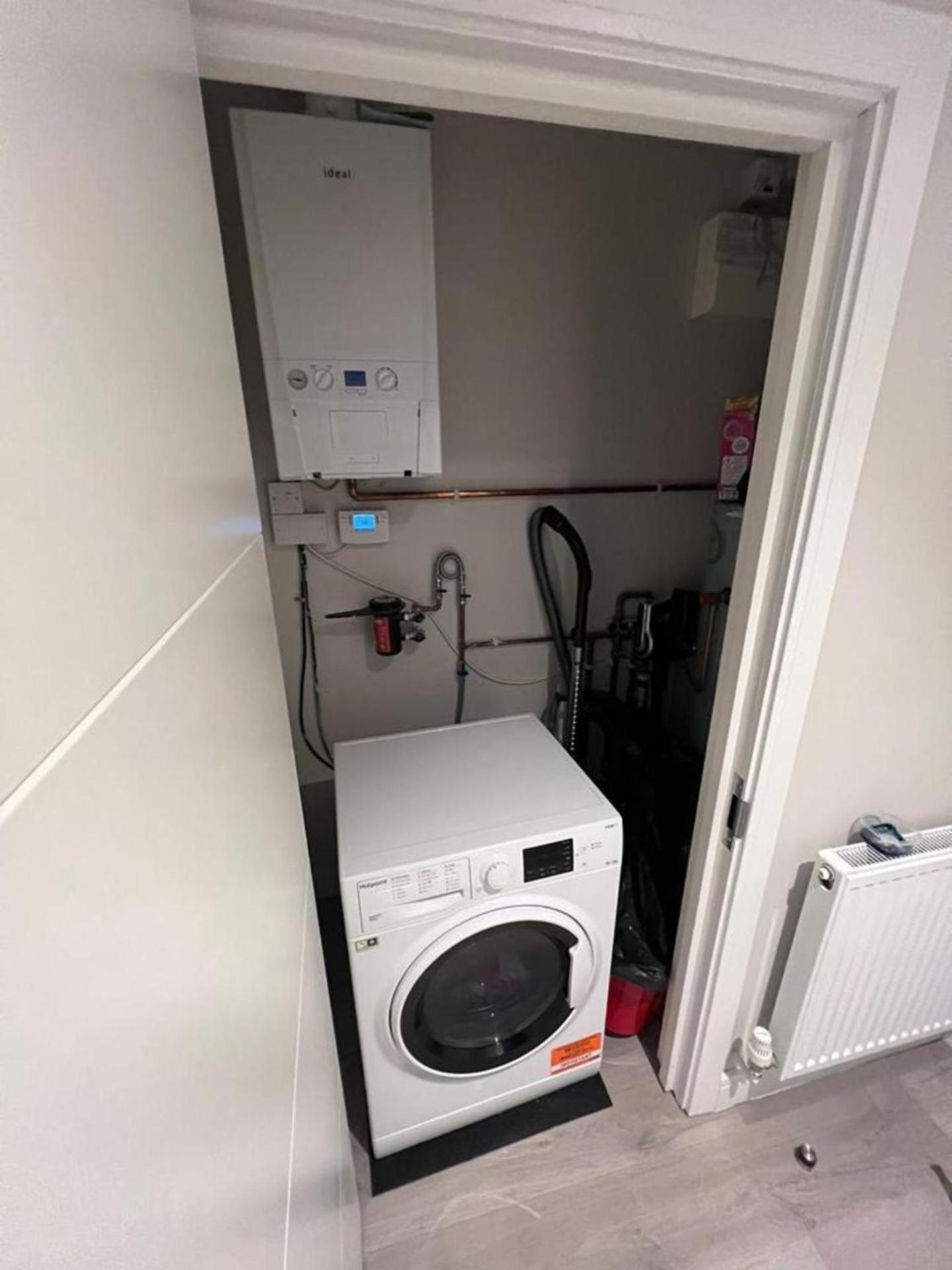 3br-3bath-central London-parking-petsok-fireplace London