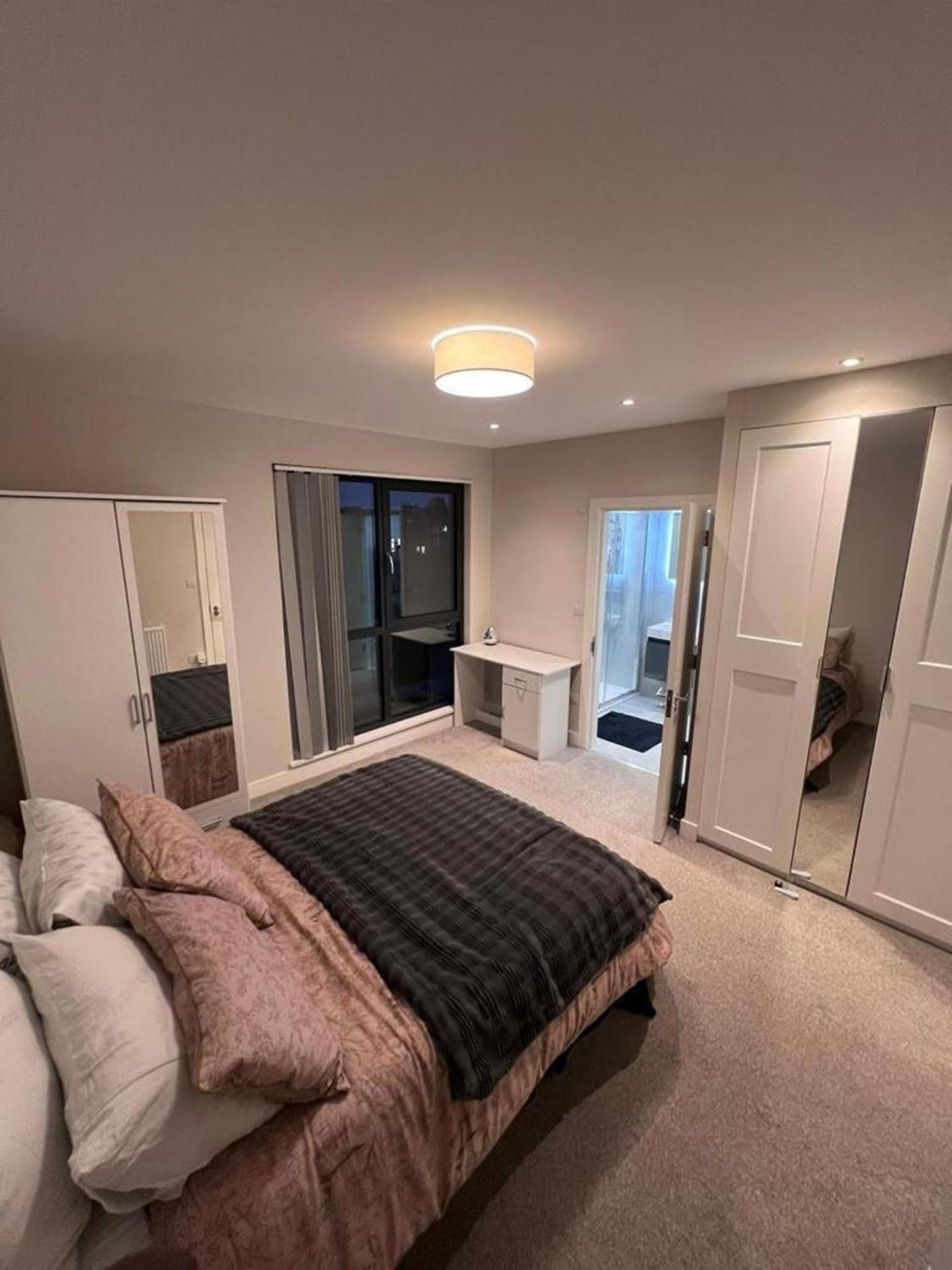 Apartment 3br-3bath-central London-parking-petsok-fireplace *