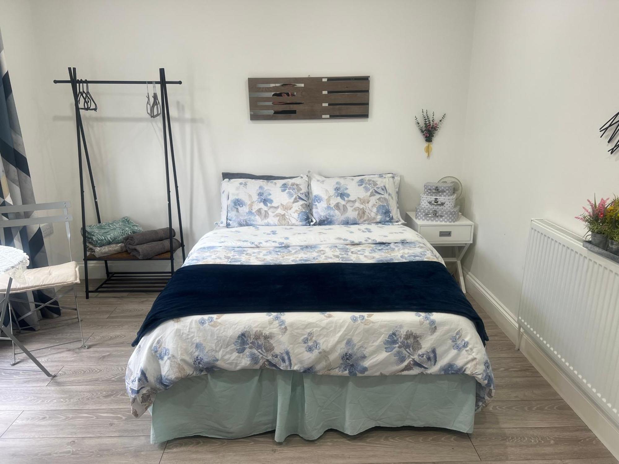 Modern Self Contained Flat Apartment London