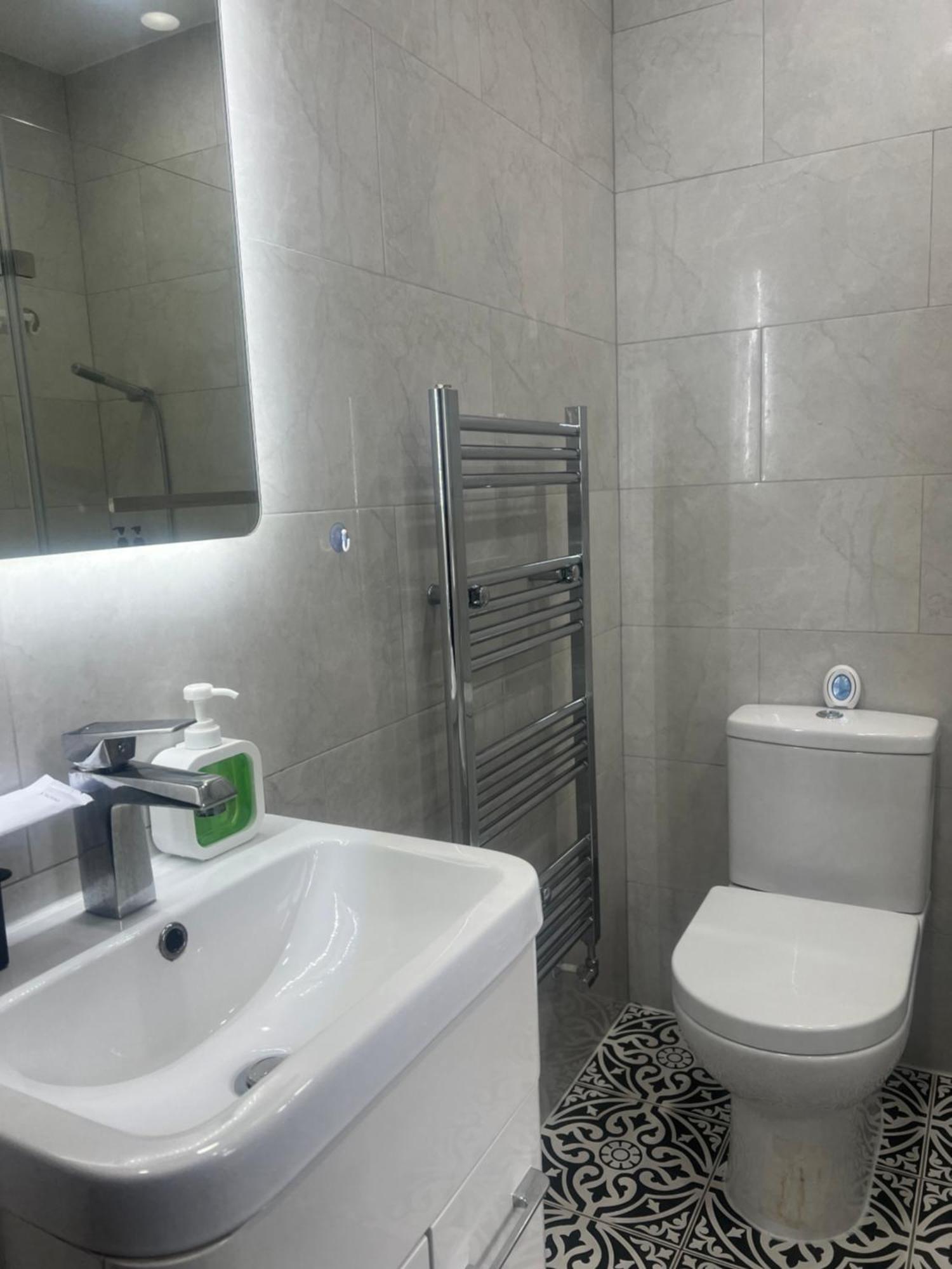 Modern Self Contained Flat *