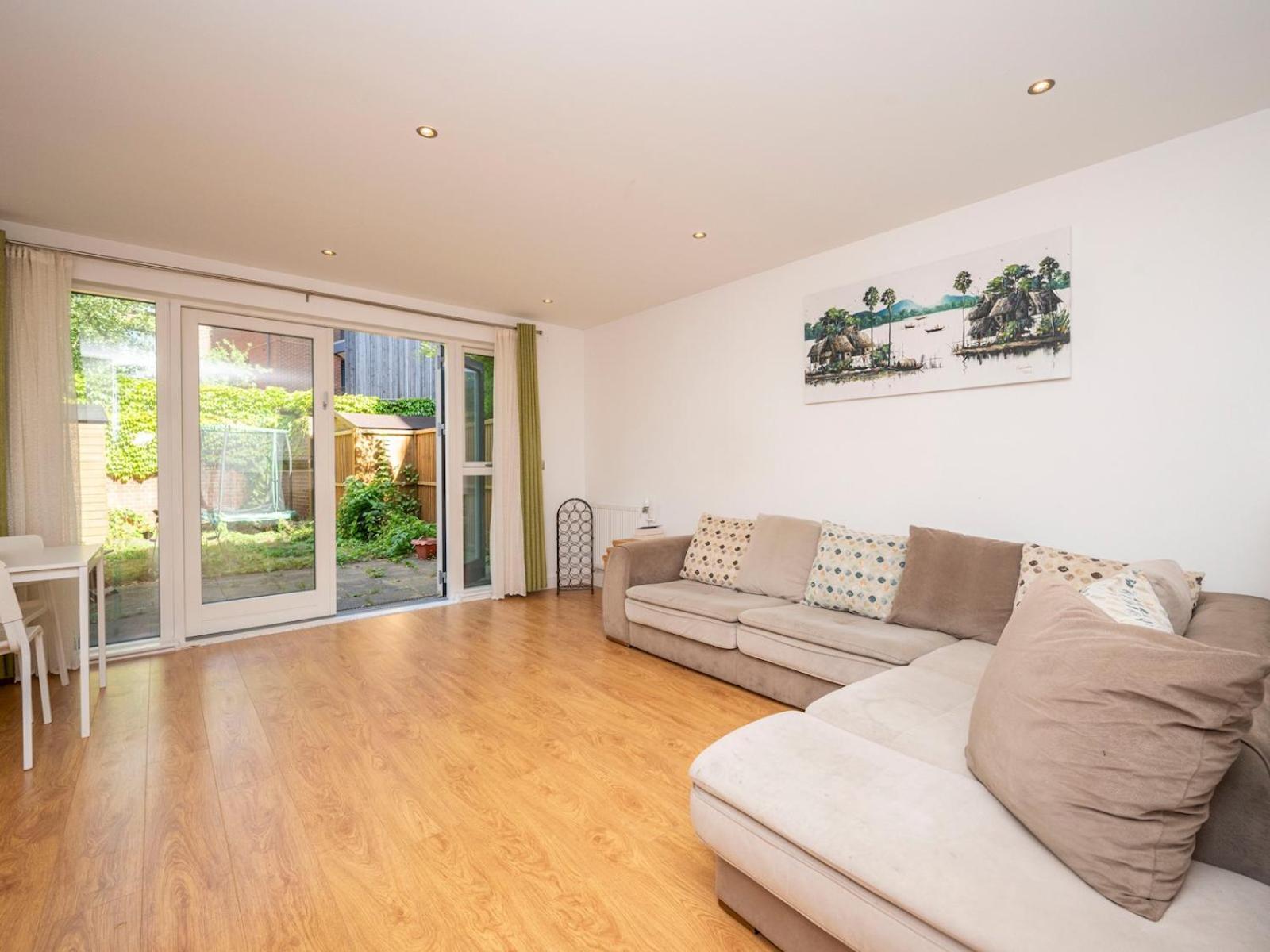 Camberwell Central Spacious Townhouse Se5 Pass The Keys Holiday home *