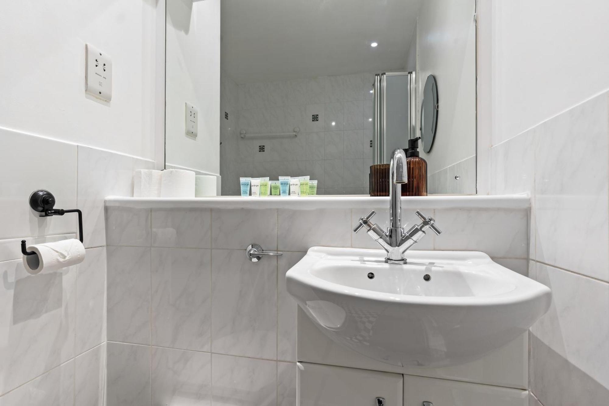 Waterloo - Modern & Spacious - Ideal For Business Workers And Families - 15 Min Walk From Bridge Apartment