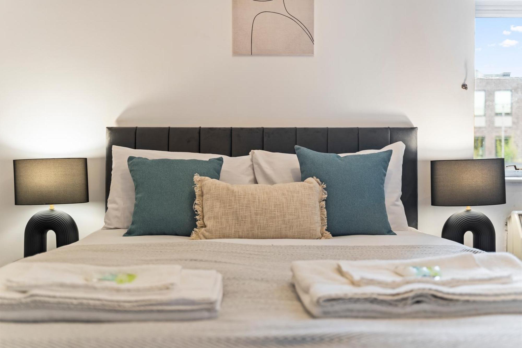 Waterloo - Modern & Spacious - Ideal For Business Workers And Families - 15 Min Walk From Bridge Apartment *
