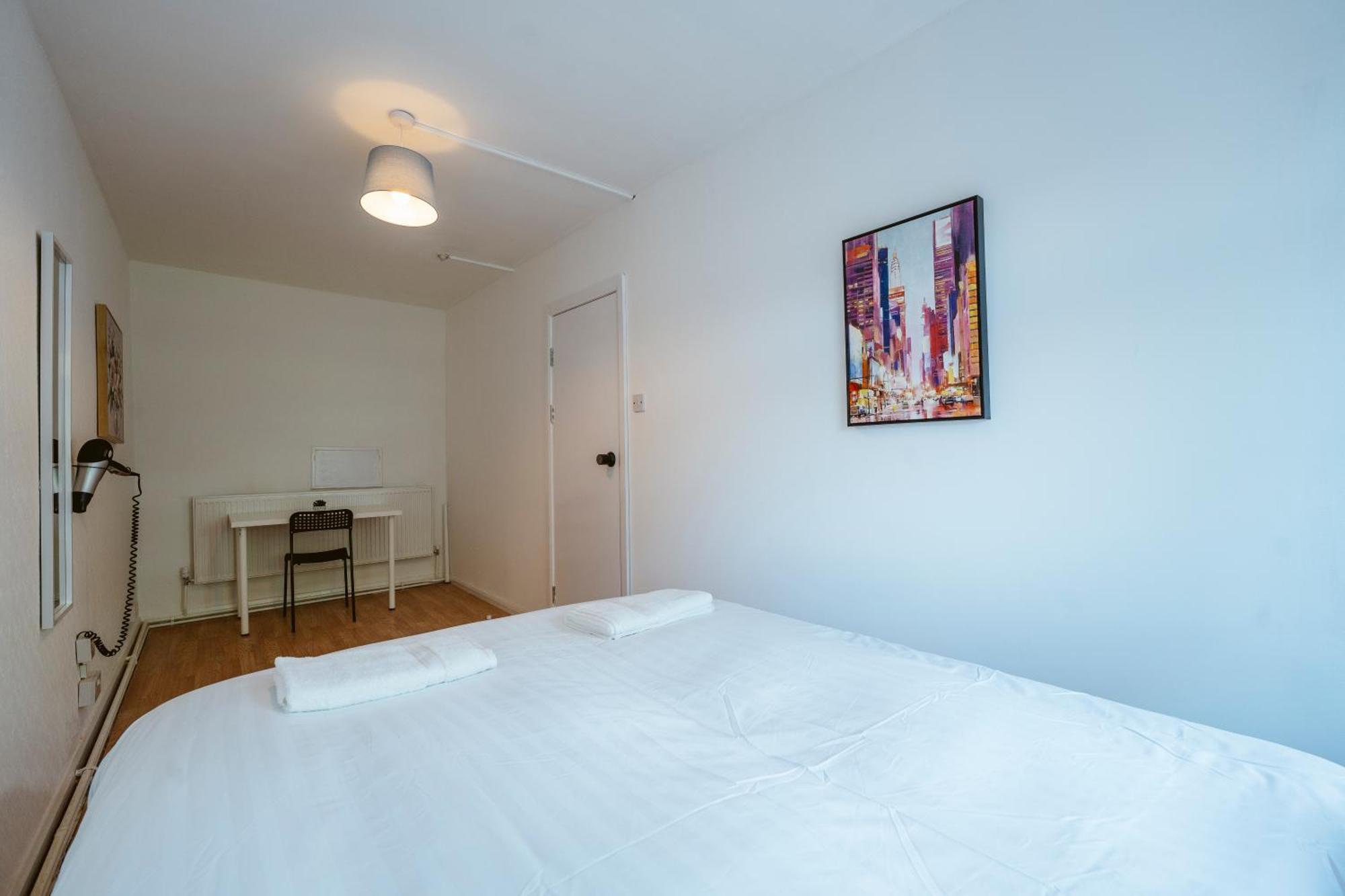 Deptford Bridge Double Guest house *