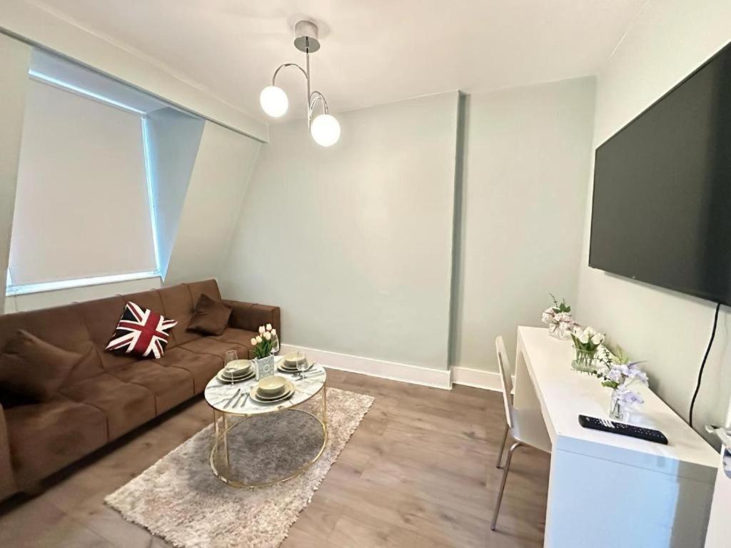 Apartamento One Bedroom *