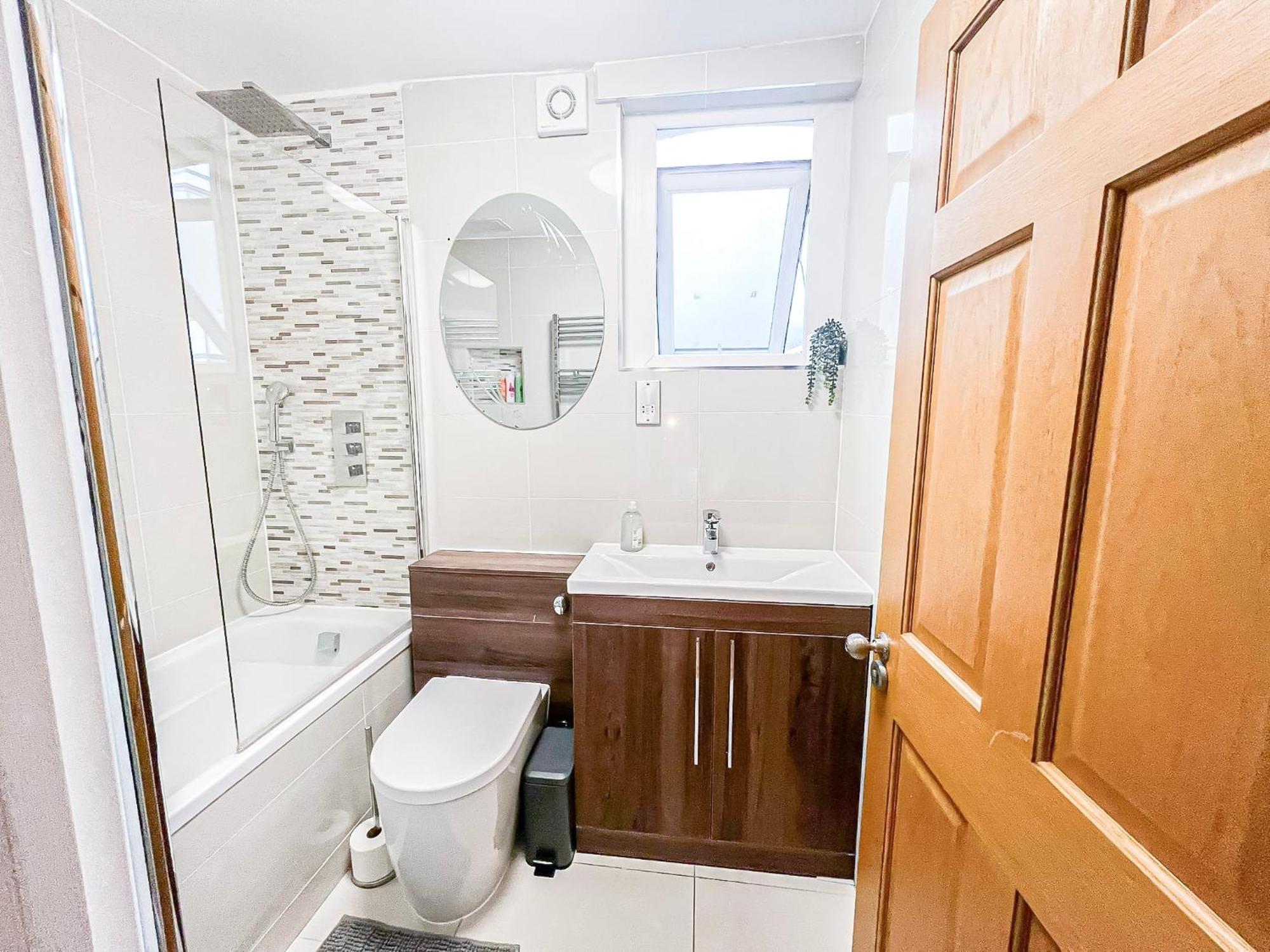 Apartment Tranquil 3bdr Haven In Stockwell Near The Oval London