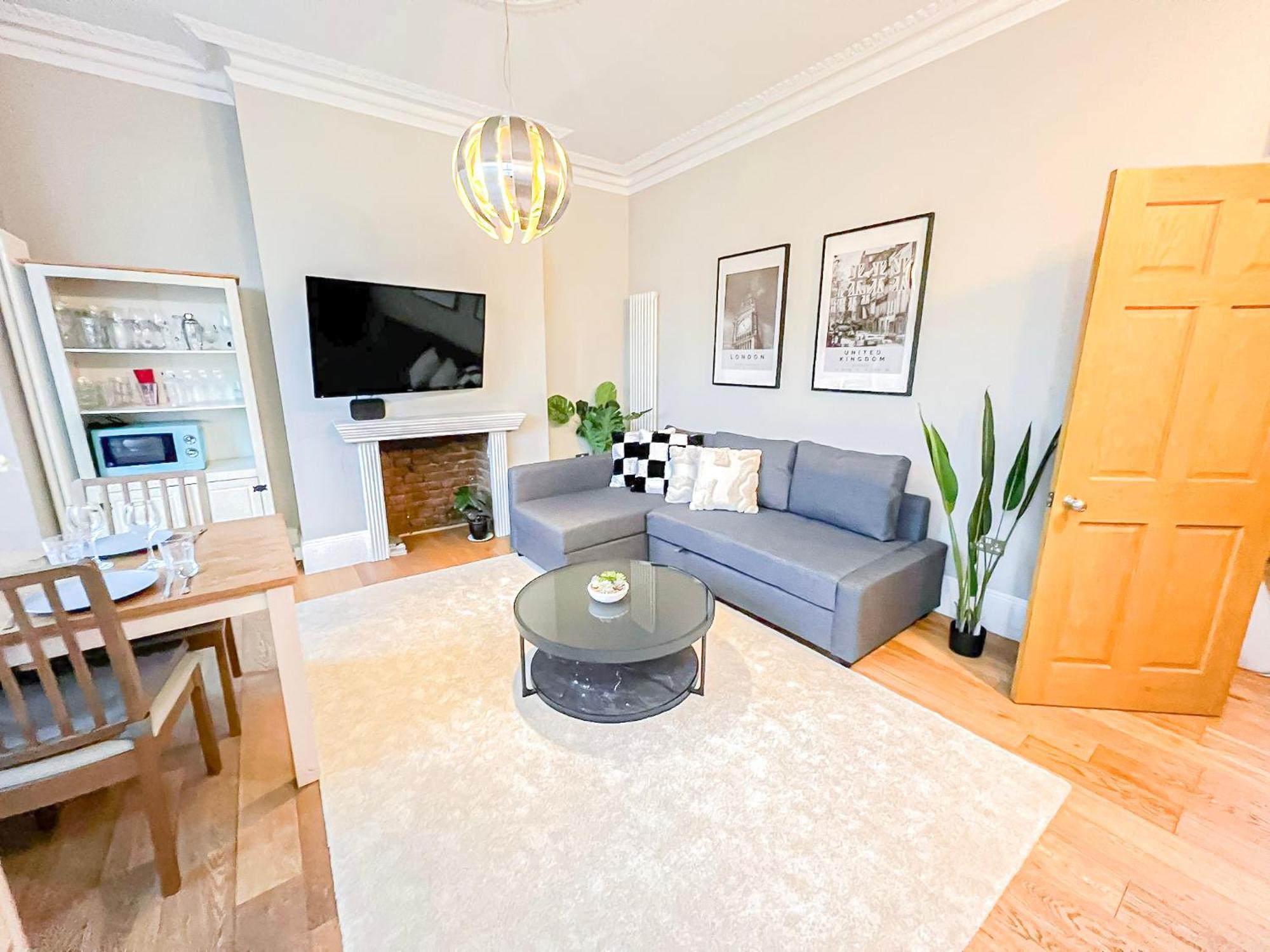 Tranquil 3bdr Haven In Stockwell Near The Oval *