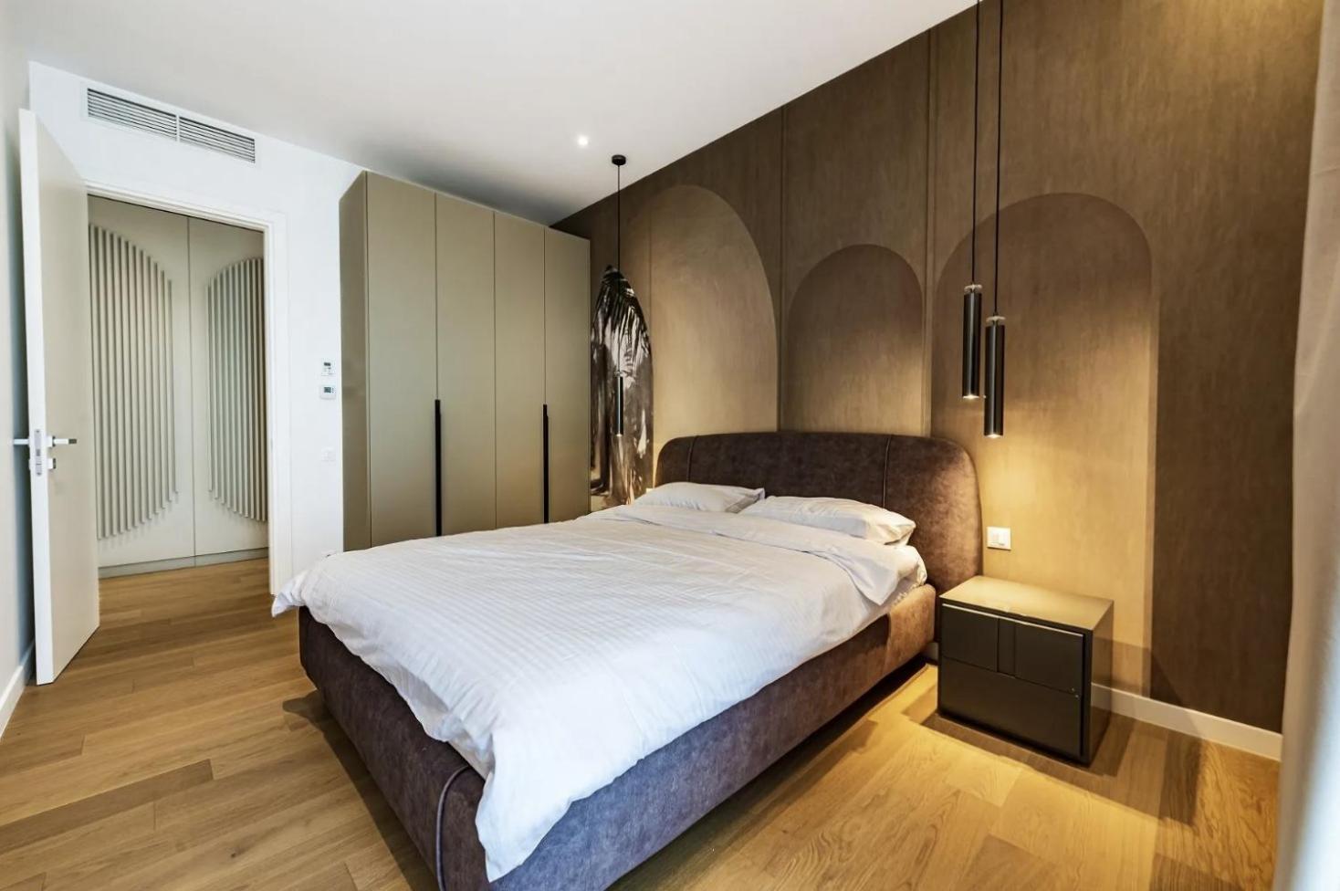 Lovely 4 Bdr Parking Apartment London