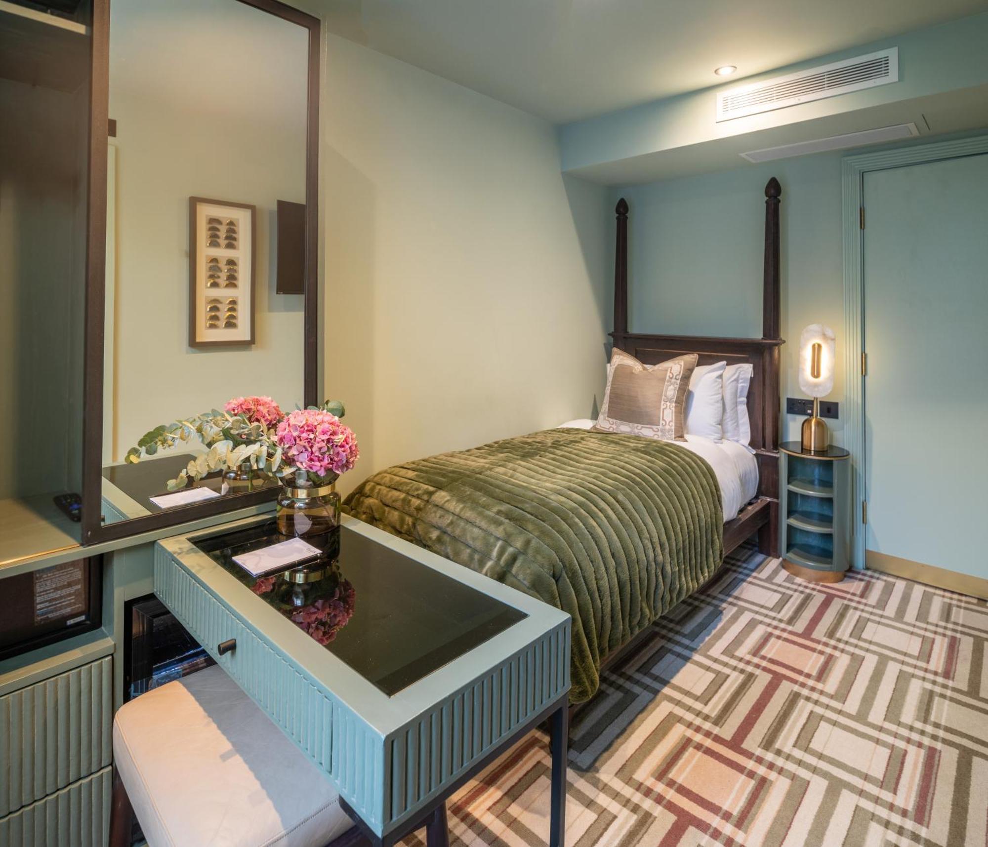 Ellen Kensington 5* Londres