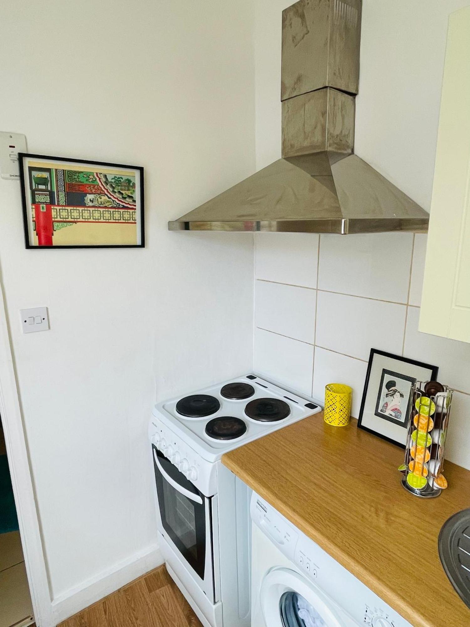 Cosy 5 Mins From Portobello Road Market - Notting Hill Gate * Londen
