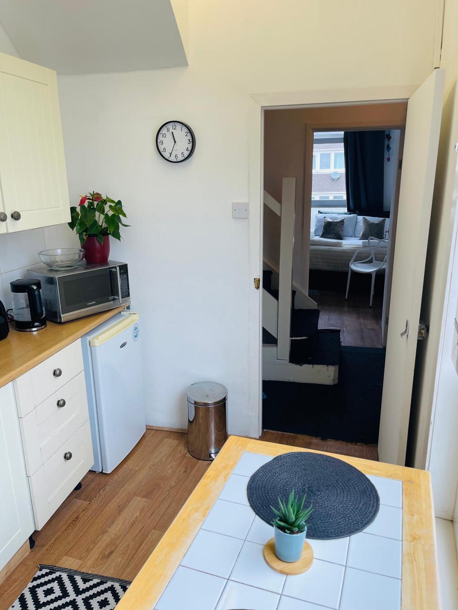 Cosy 5 Mins From Portobello Road Market - Notting Hill Gate * Londen