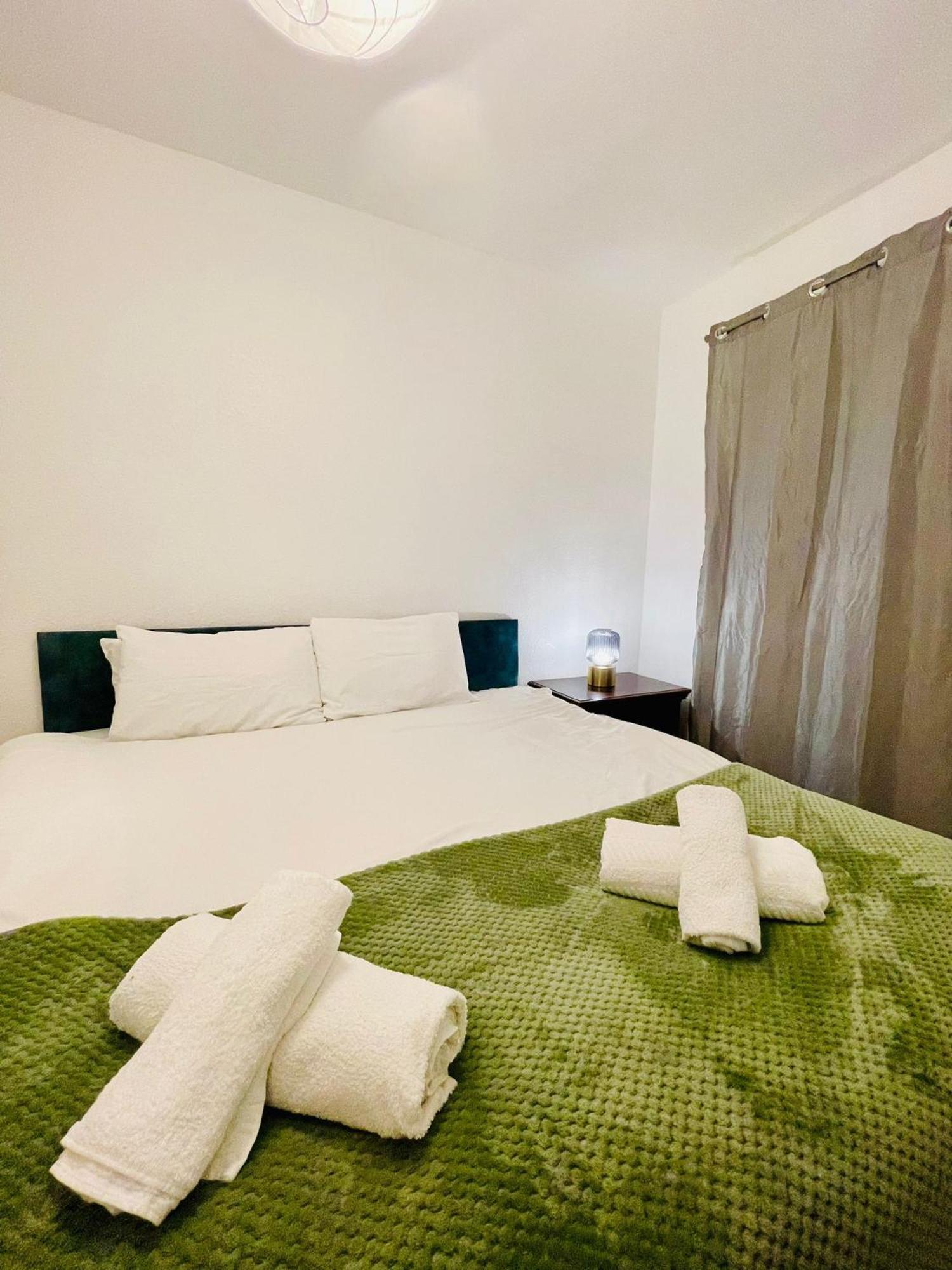 2bd Canarywharf Mile End Private Balcony Free Parking Londres