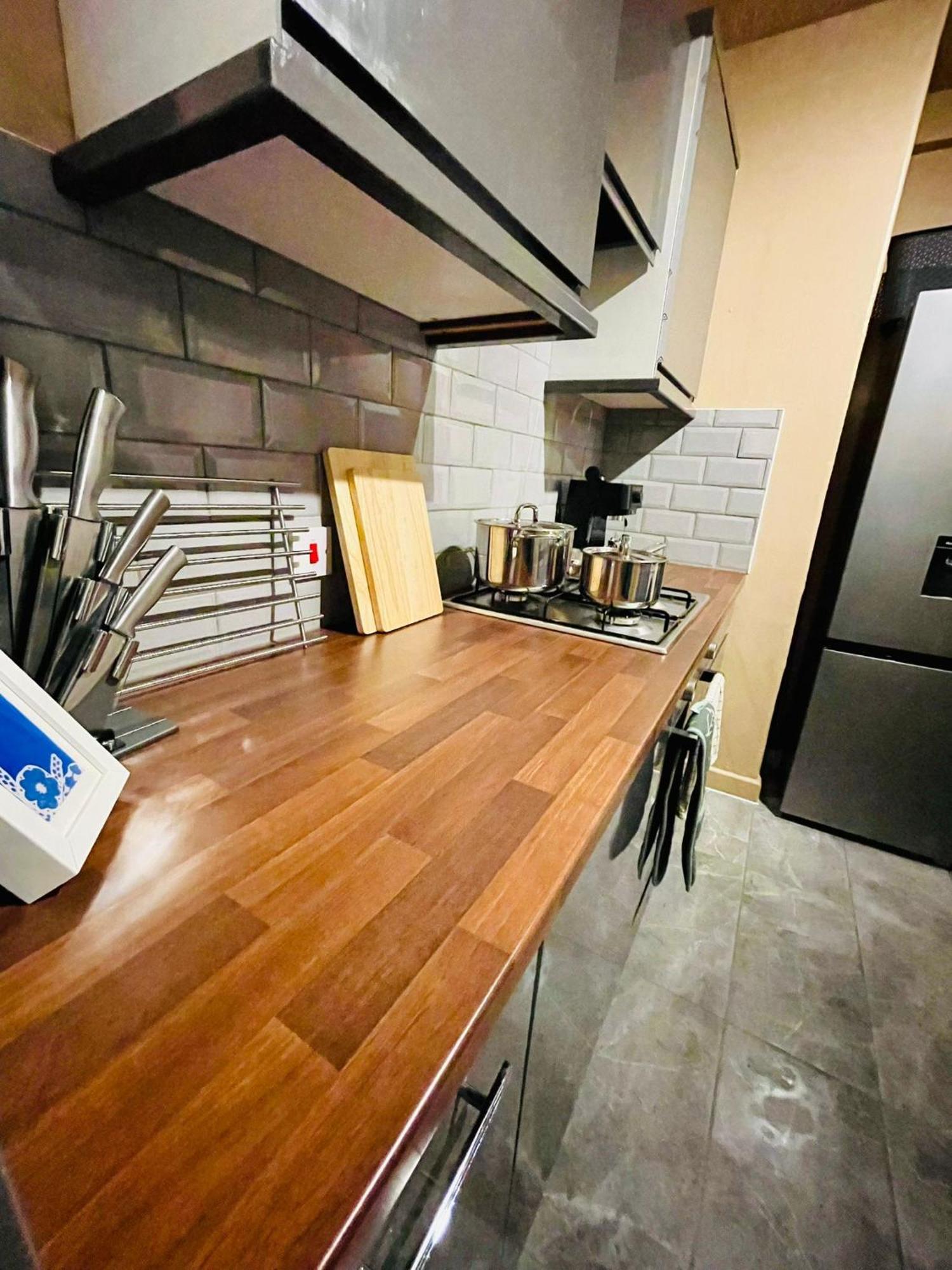 Apartamento 2bd Canarywharf Mile End Private Balcony Free Parking *