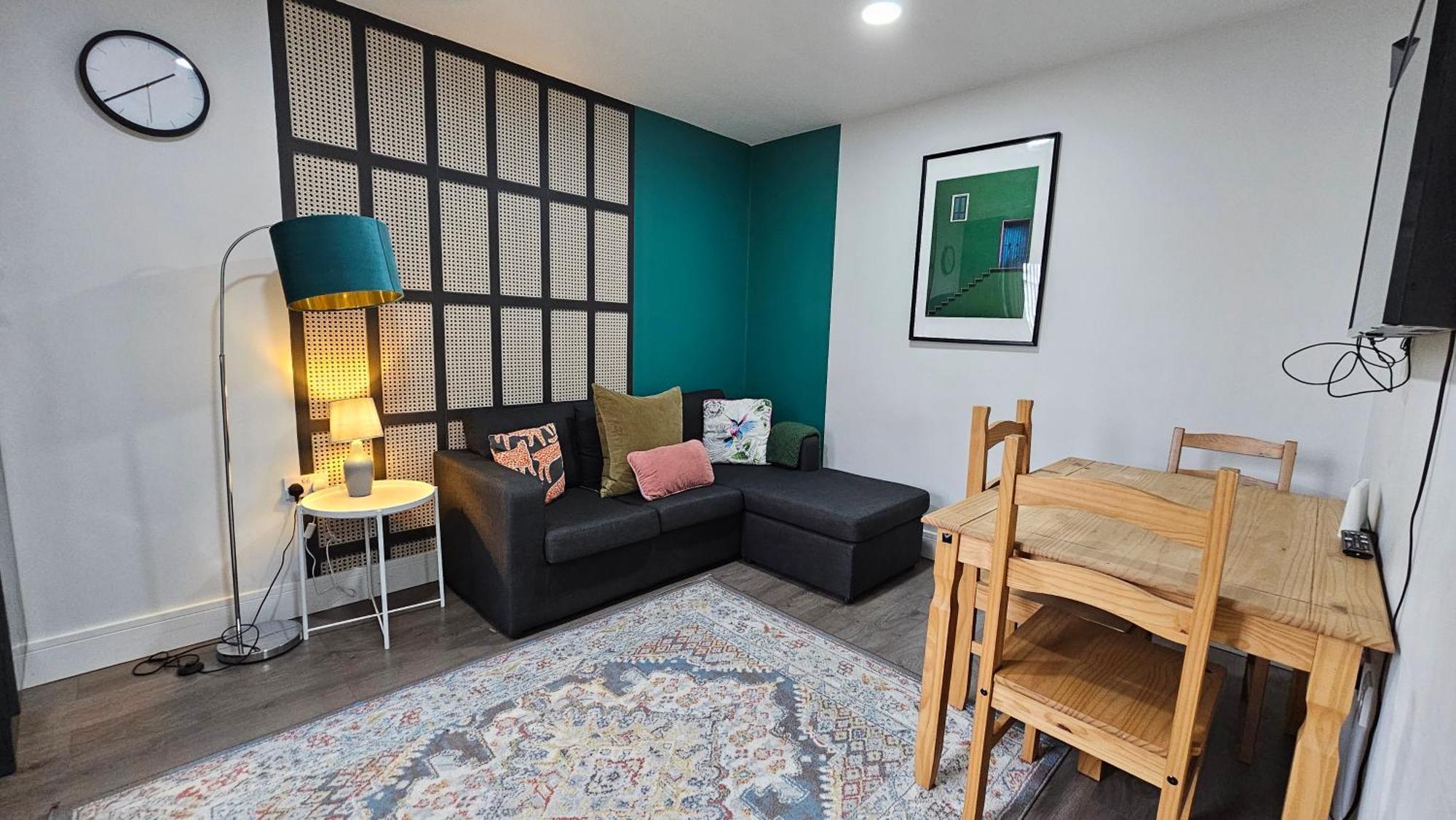 Charming Chalk Farm * London