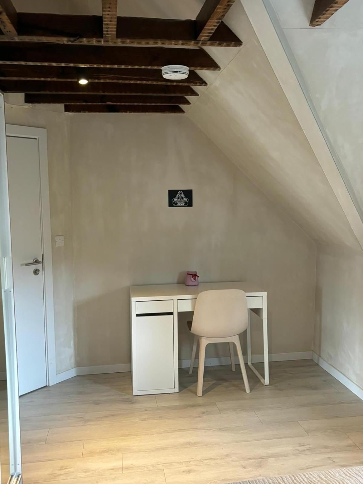 Ensuite With Private Bathroom, * London
