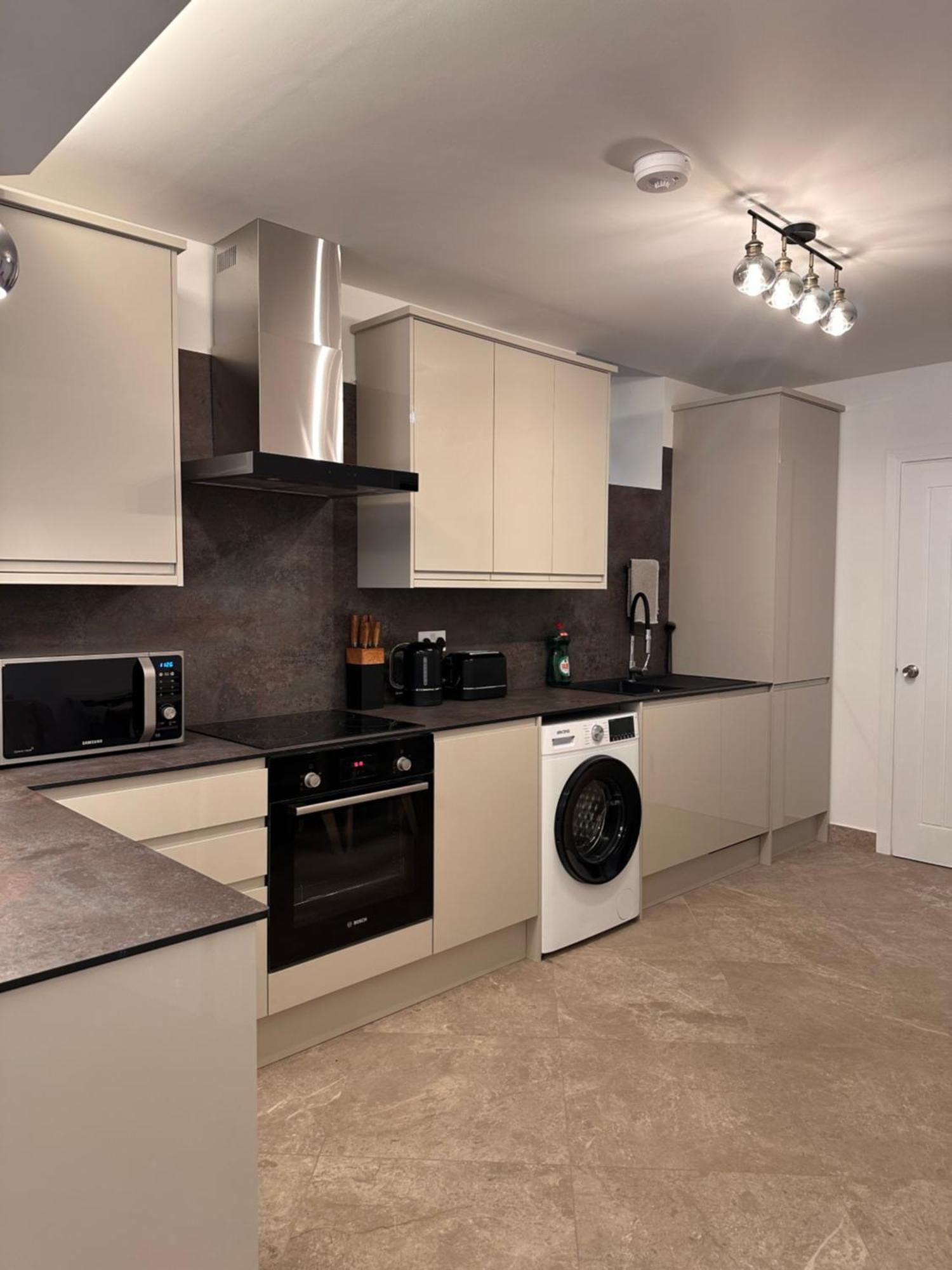 Aya's Snaresbrook Apartment London