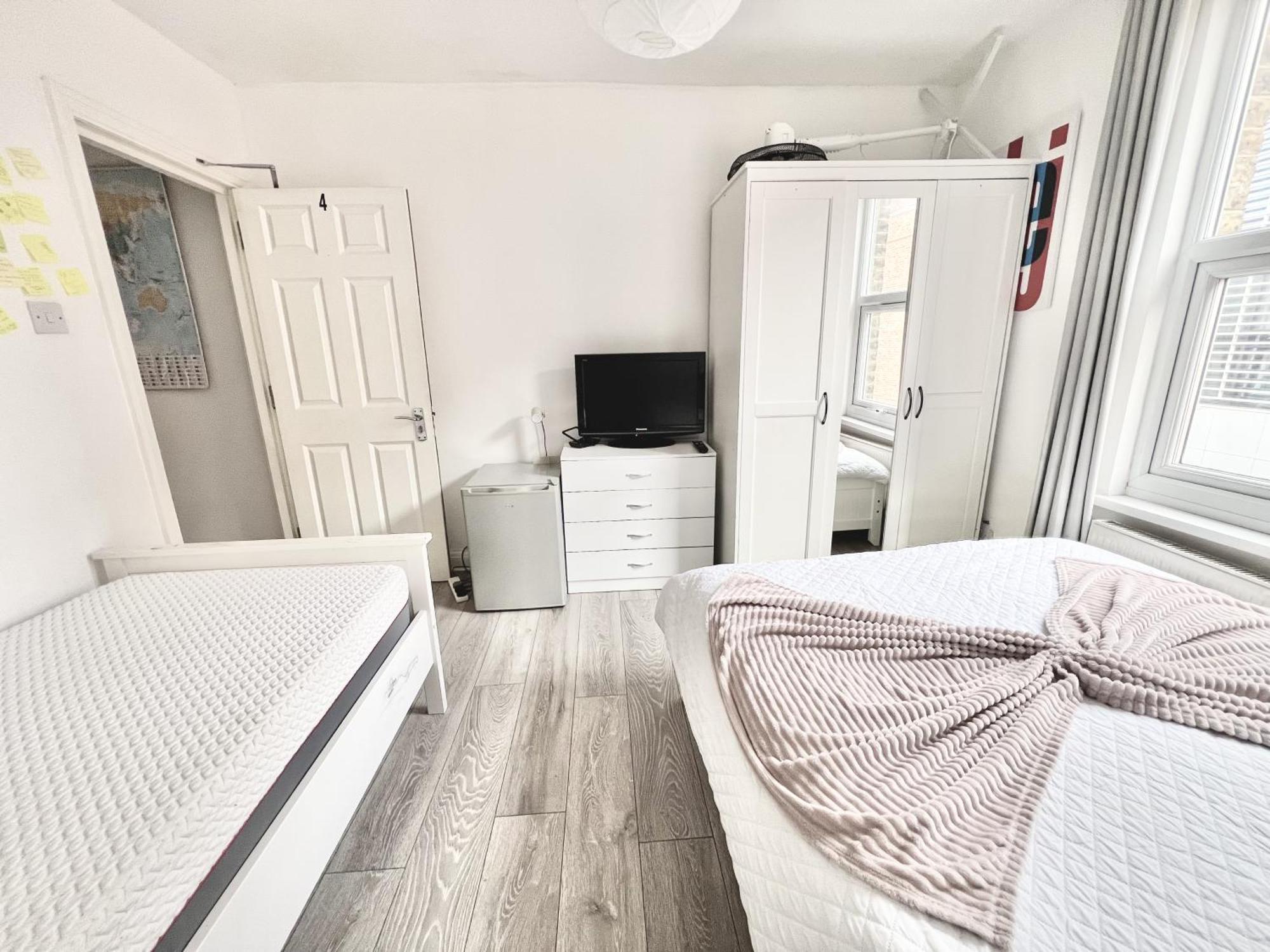 Guest house Westfield Shepherds Bush *