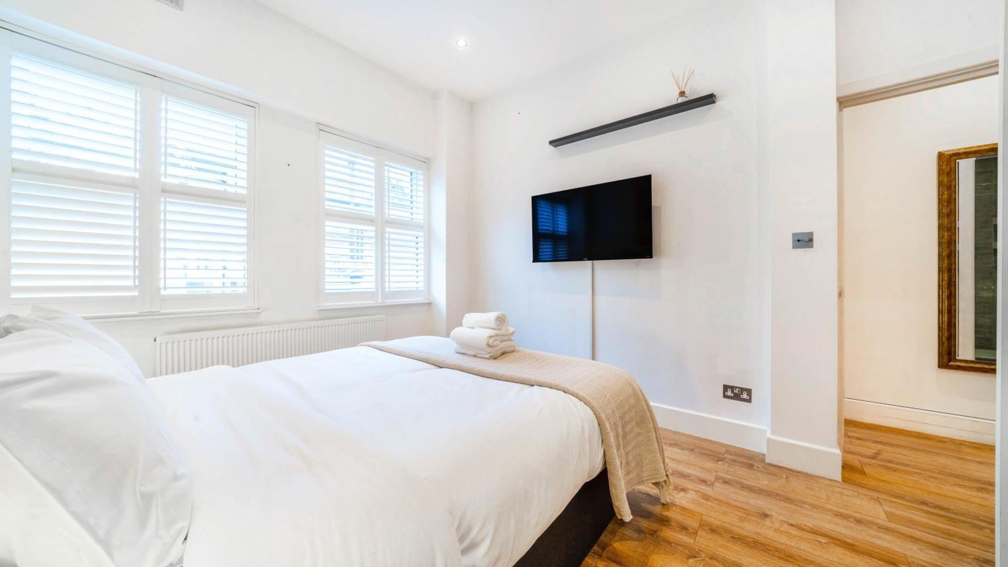 Apartment Immaculate With Garden-30 Mins To London