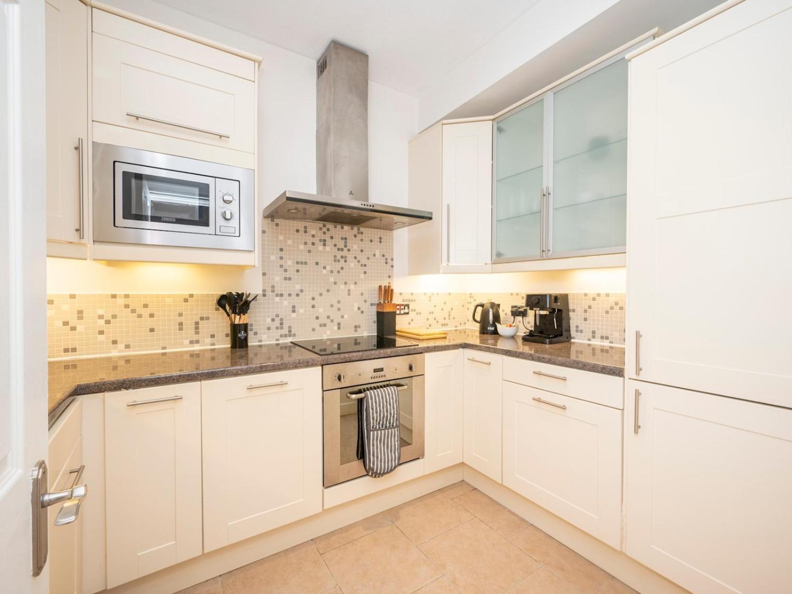 Apartamento Gated Riverside Se16 With Parking Pass The Keys
