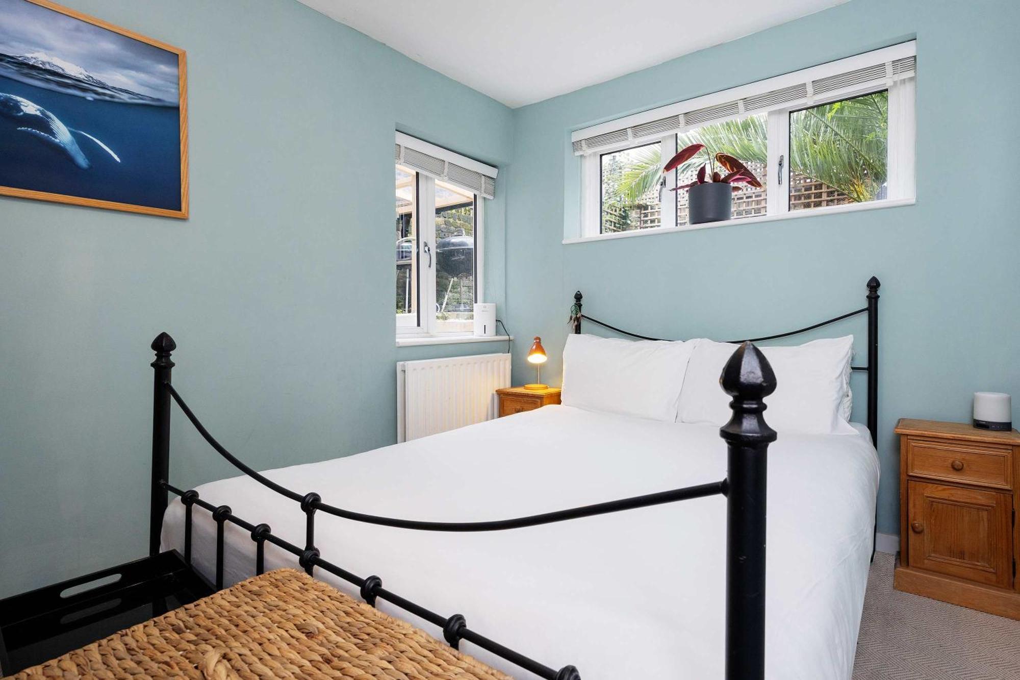 Veeve - A Vision In Vauxhall Apartment London