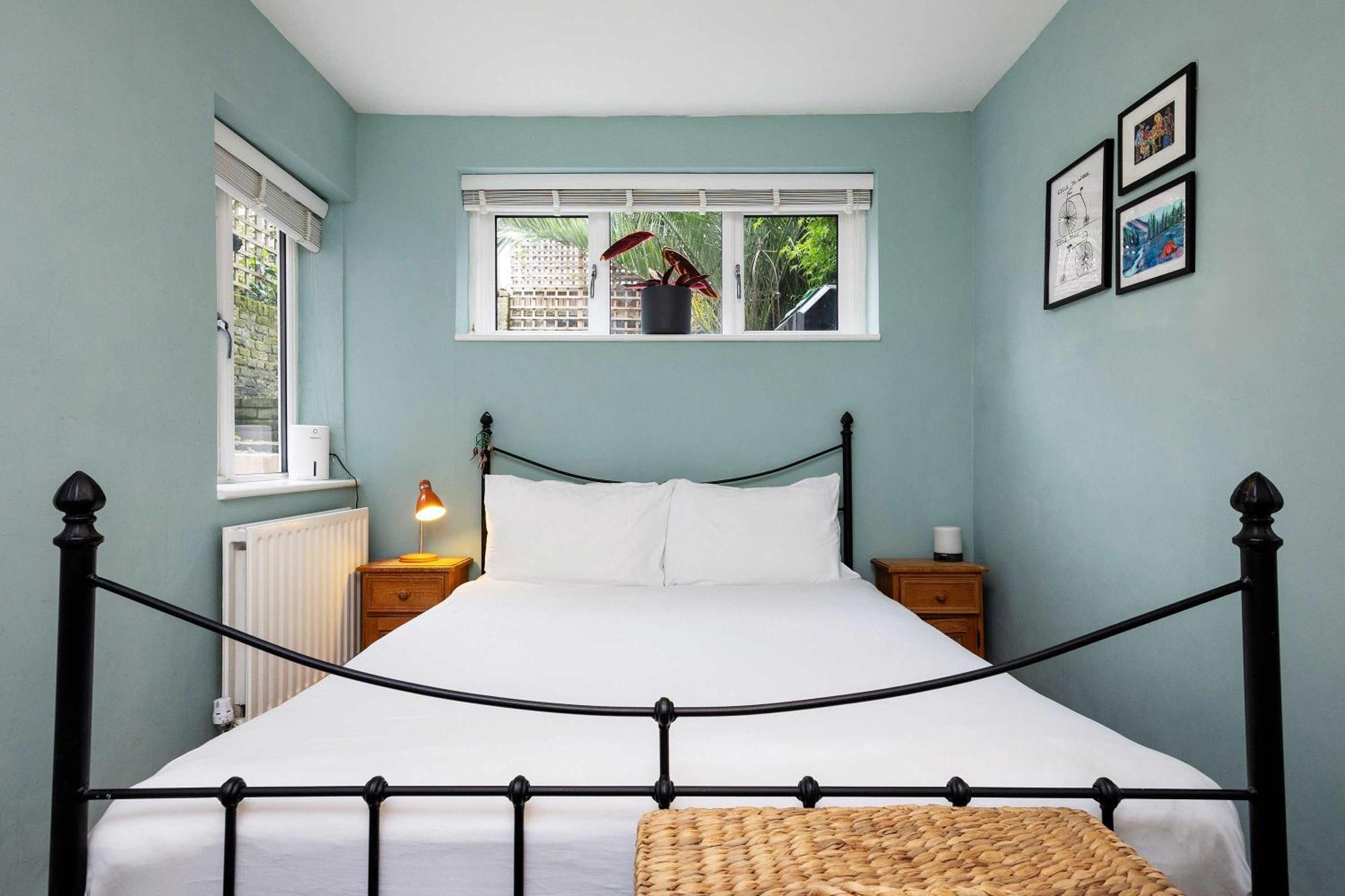 Veeve - A Vision In Vauxhall Apartment *