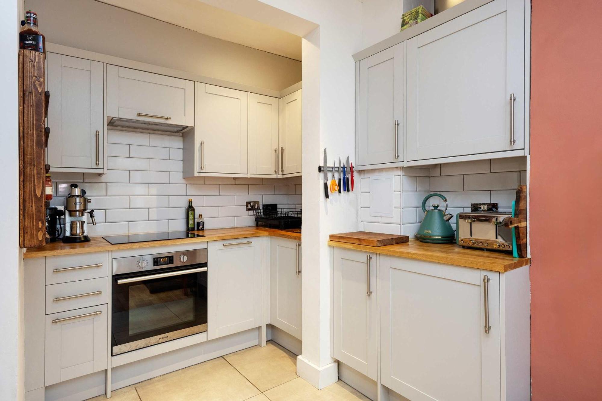 Veeve - A Vision In Vauxhall Apartment London