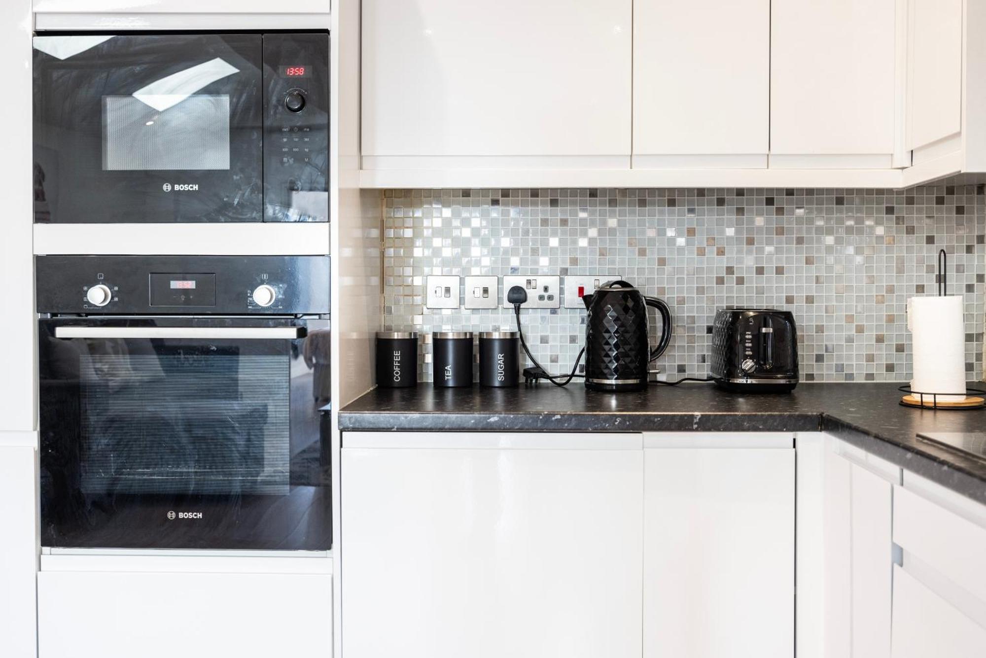Modern 3 Bedroom With Ensuite London