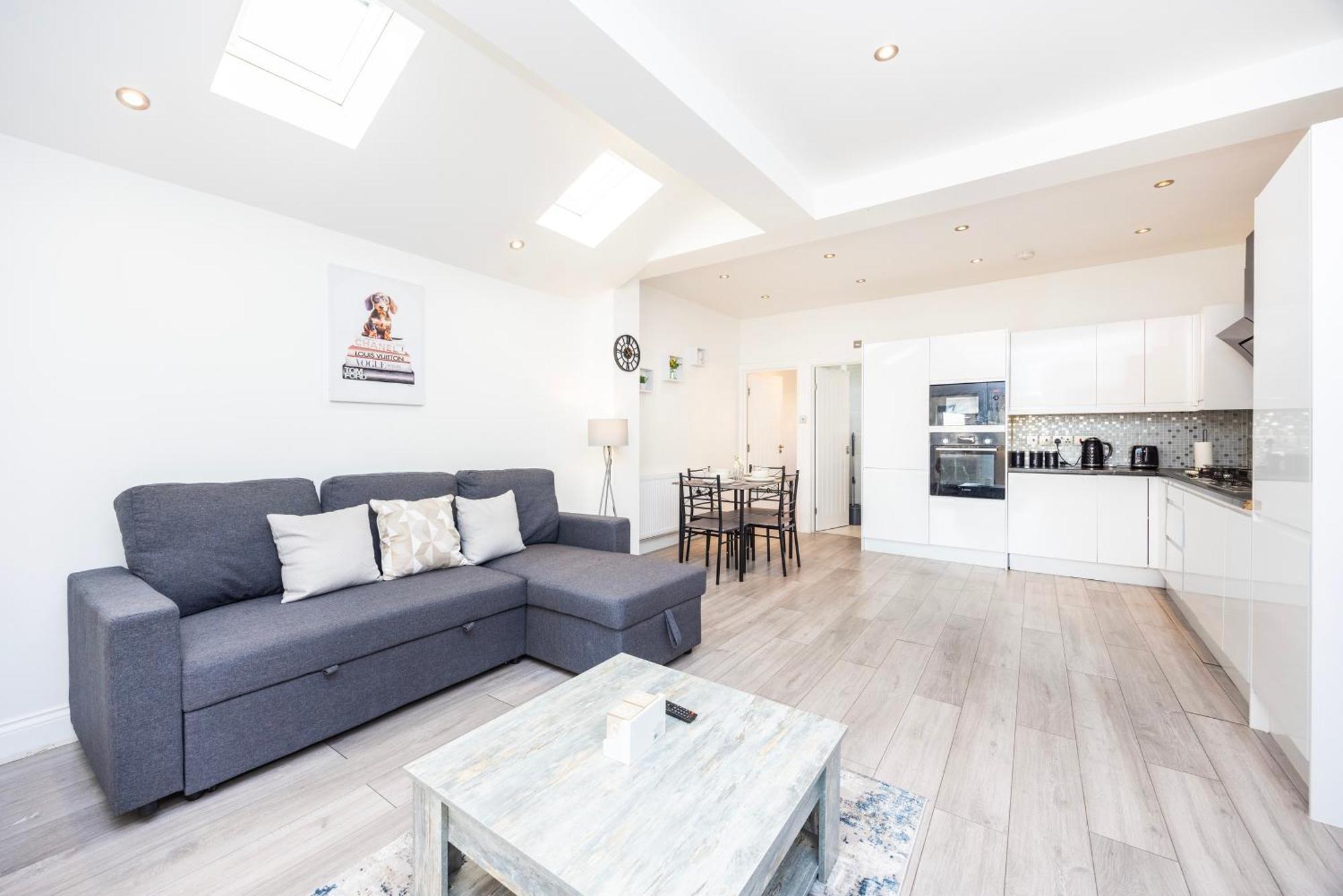 Apartment Modern 3 Bedroom With Ensuite