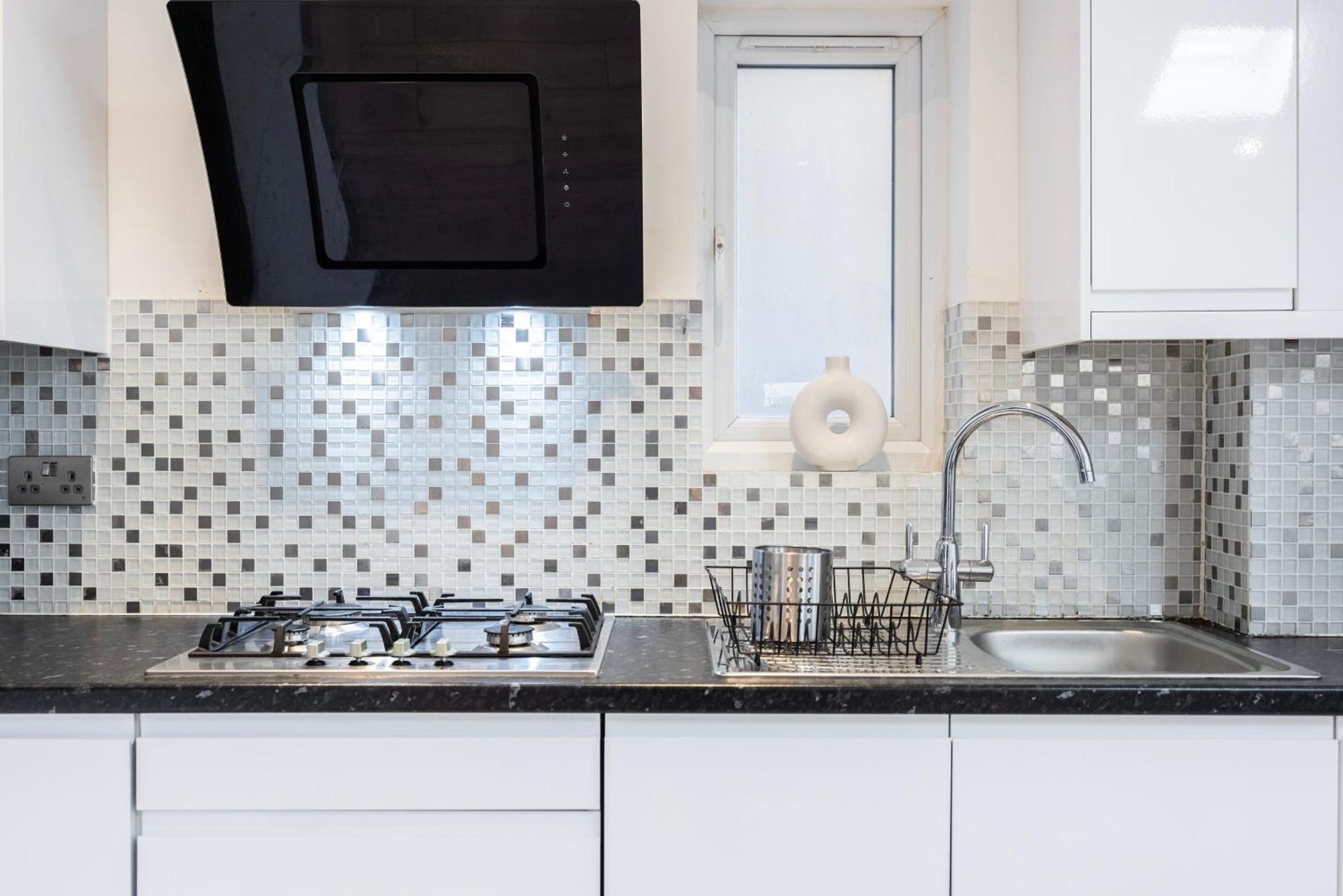 Apartment Modern 3 Bedroom With Ensuite London