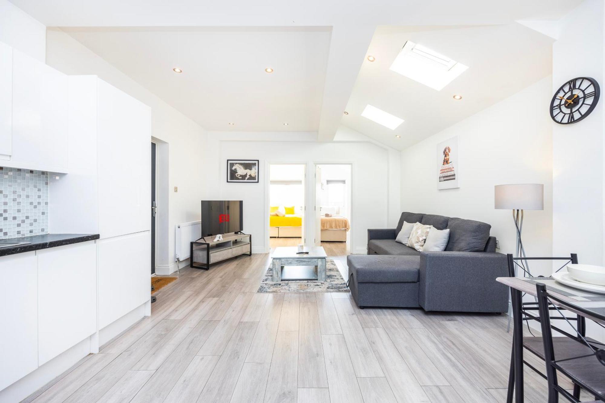 Apartment Modern 3 Bedroom With Ensuite