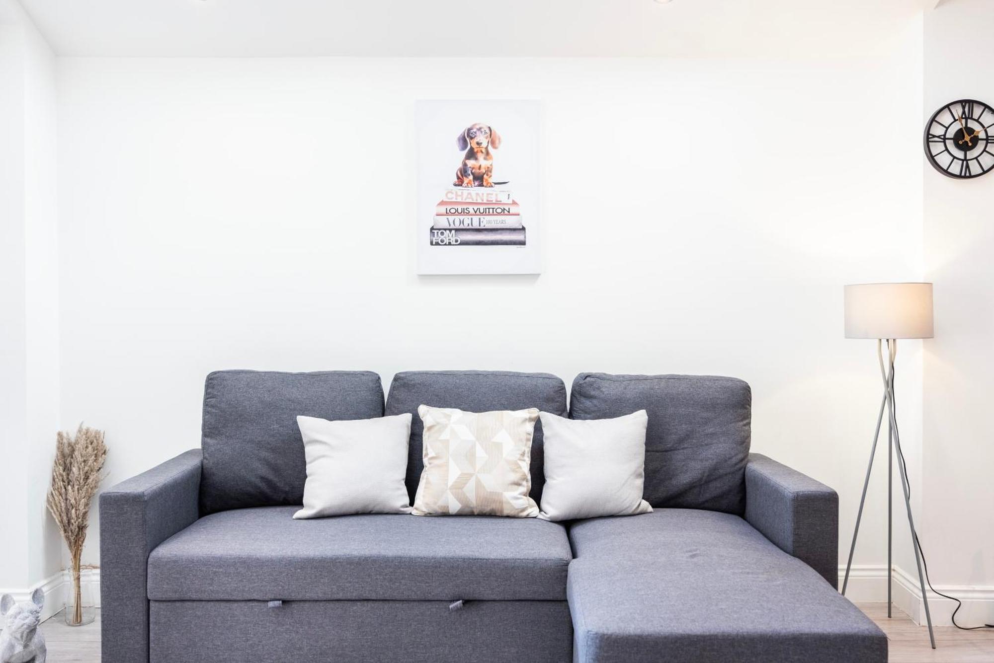 Modern 3 Bedroom With Ensuite Apartment London