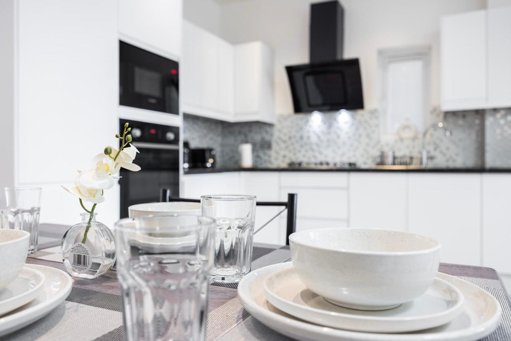Apartment Modern 3 Bedroom With Ensuite