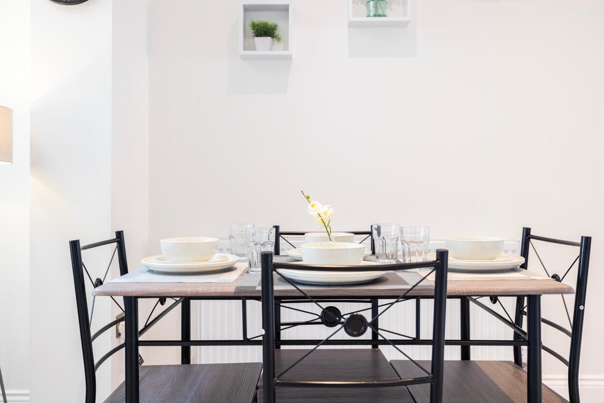 Apartment Modern 3 Bedroom With Ensuite *
