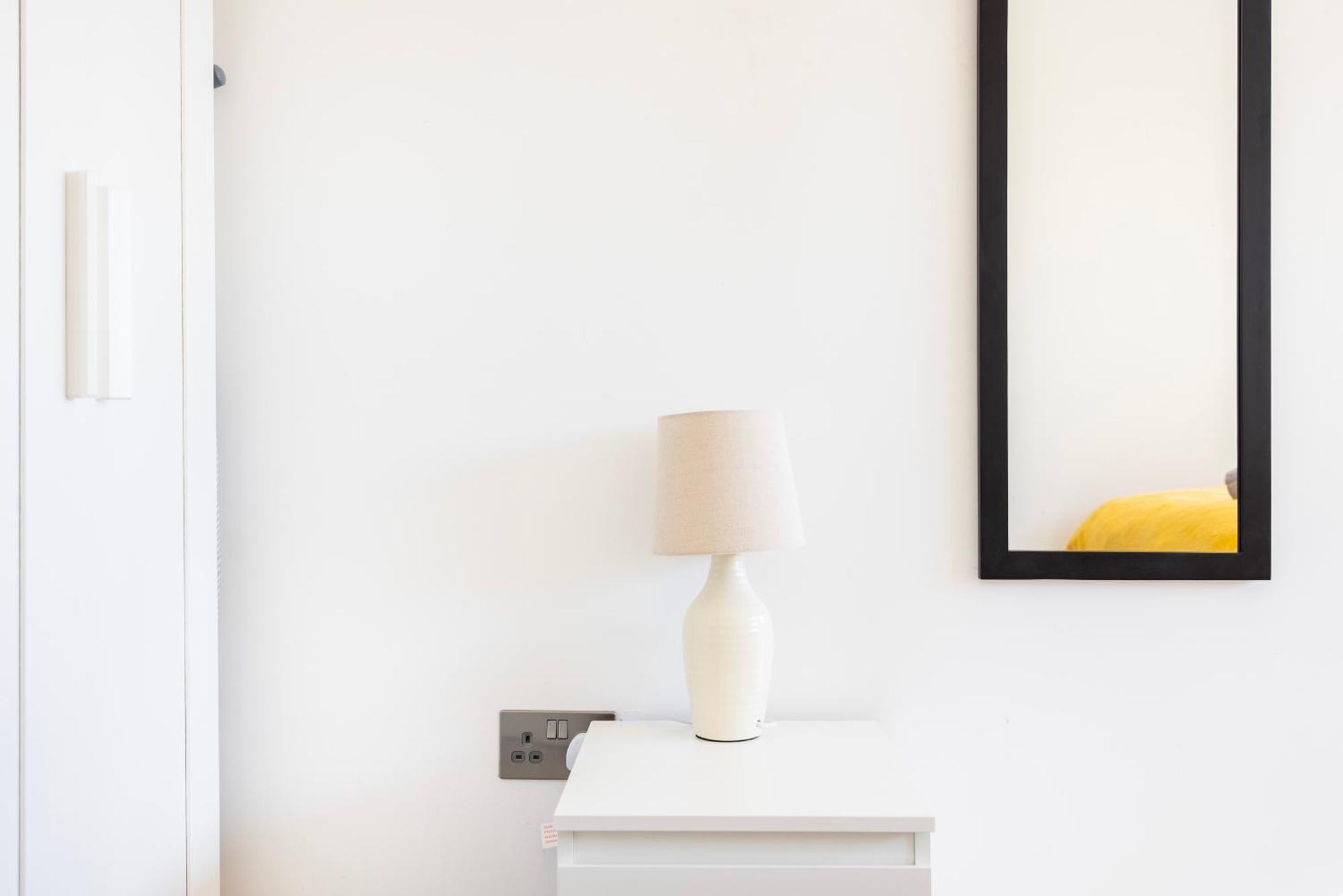 Apartment Modern 3 Bedroom With Ensuite London