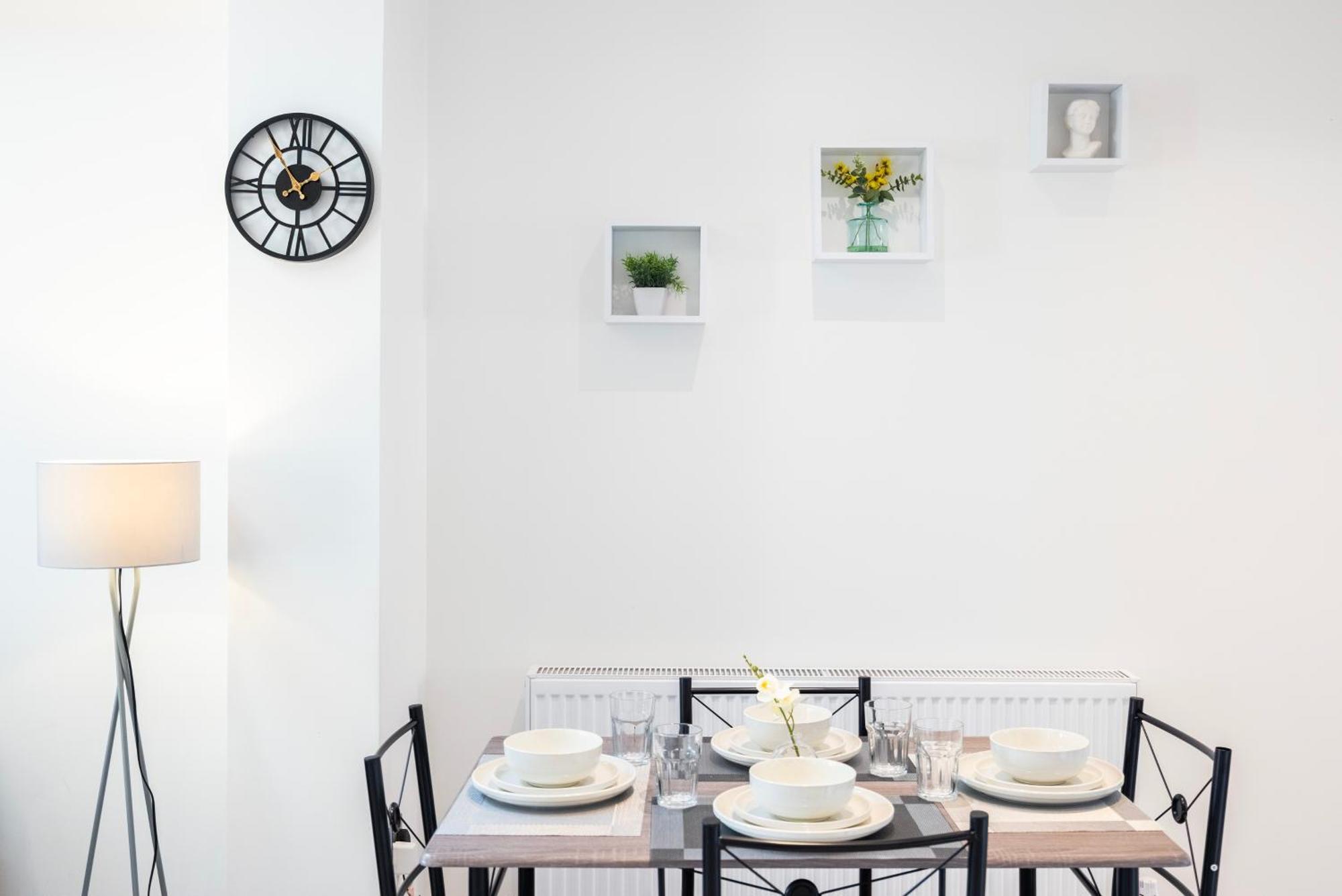 Modern 3 Bedroom With Ensuite London