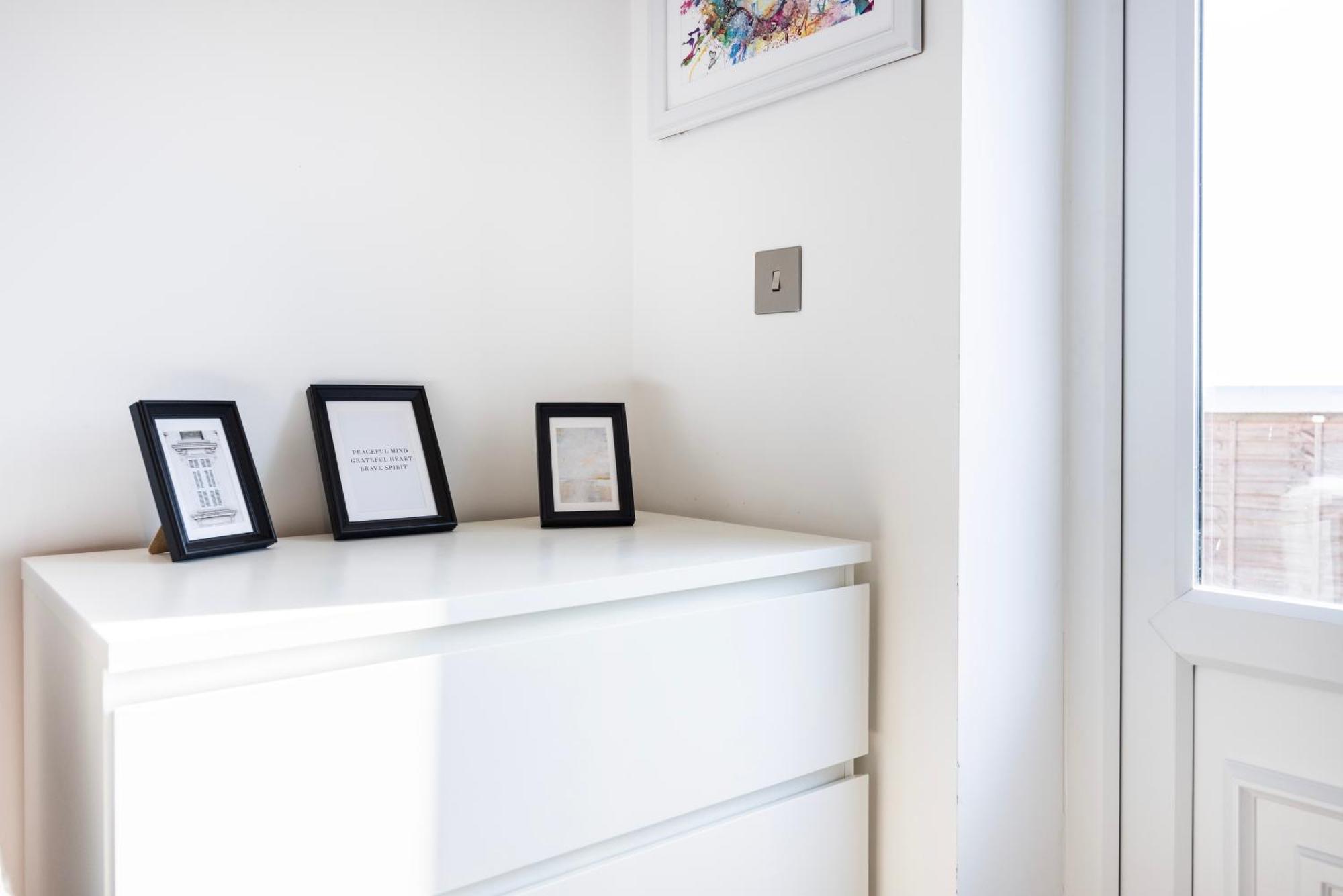 Modern 3 Bedroom With Ensuite * London