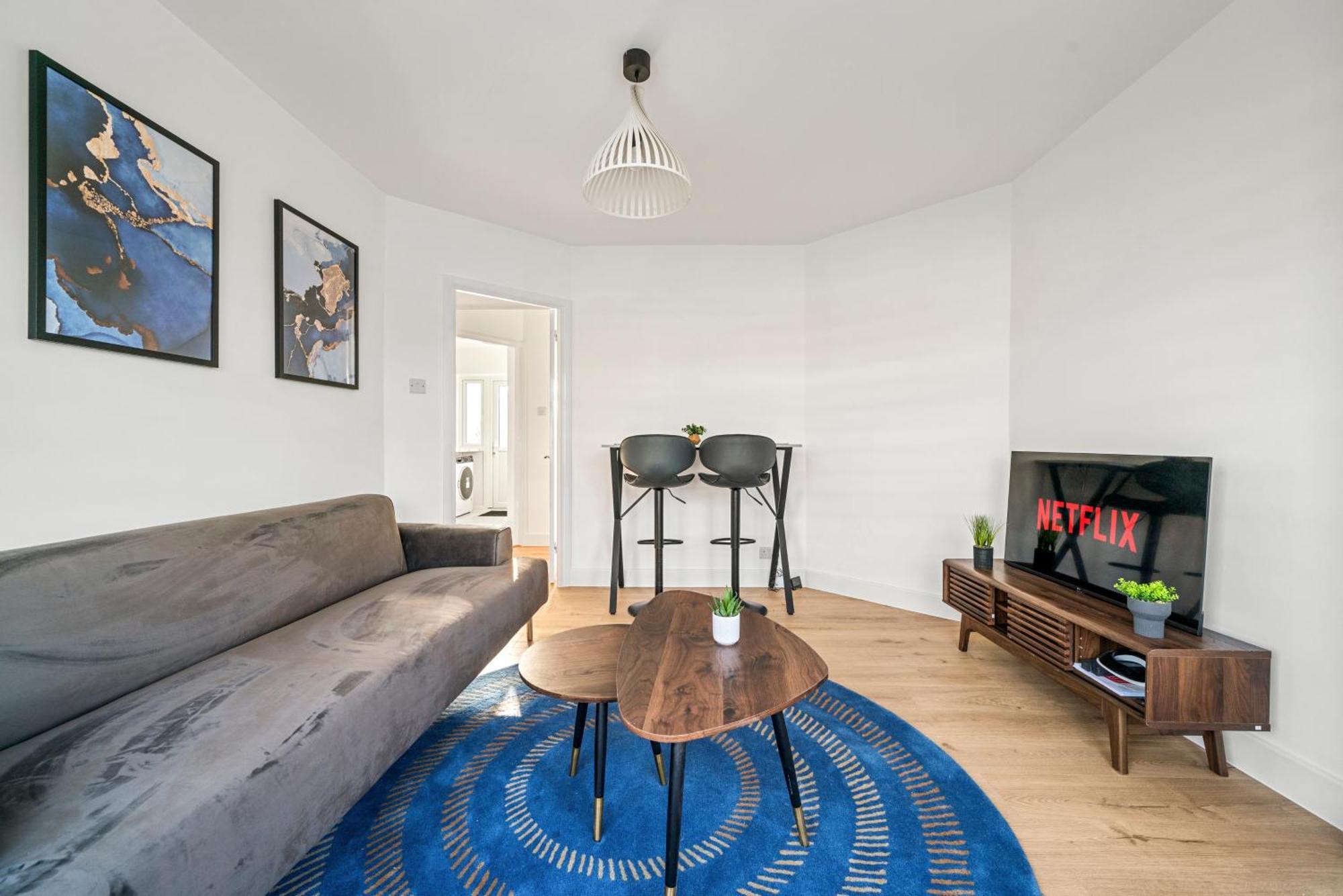 Apartment 2 Bed Luxury Parking And Garden - Close To Heathrow London